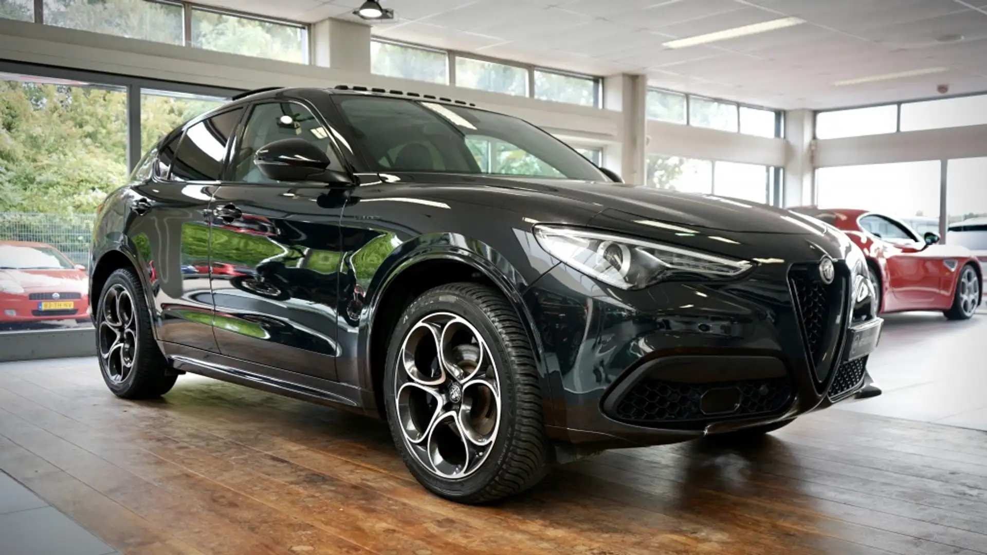 Alfa Romeo Stelvio 2.0 T AWD Veloce | Panoramadak || 20 Inch || Carpl Noir - 1