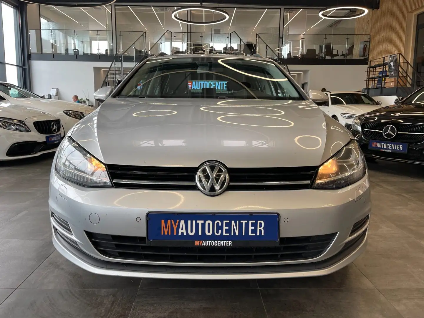 Volkswagen Golf VII Variant Trendline BMT *NAVI*TEM*TÜV-NEU Argent - 2