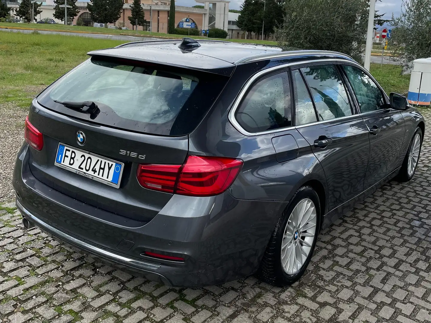 BMW 316 316d Touring Business auto - 1