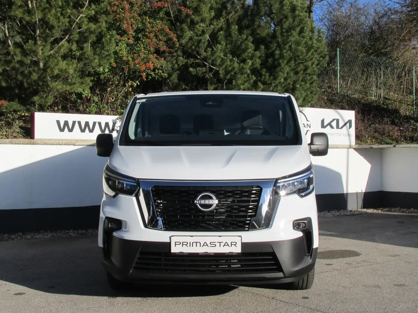 Nissan Primastar Kastenwagen L2H1 3,0t dCi 110 Acenta Weiß - 2