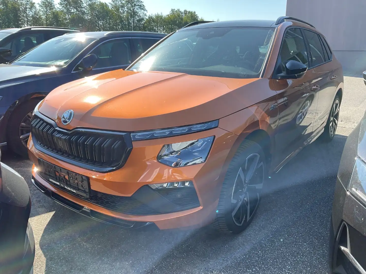 Skoda Kamiq MONTE CARLO 1.5TSI DSG.AHK.FAHRASS.NAVI.SPORT Orange - 2