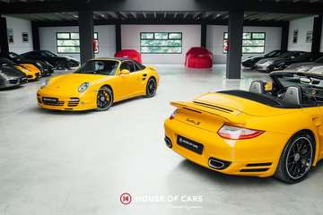 .2 Turbo S Cab. PDK - Speed Yellow - 1 of 301