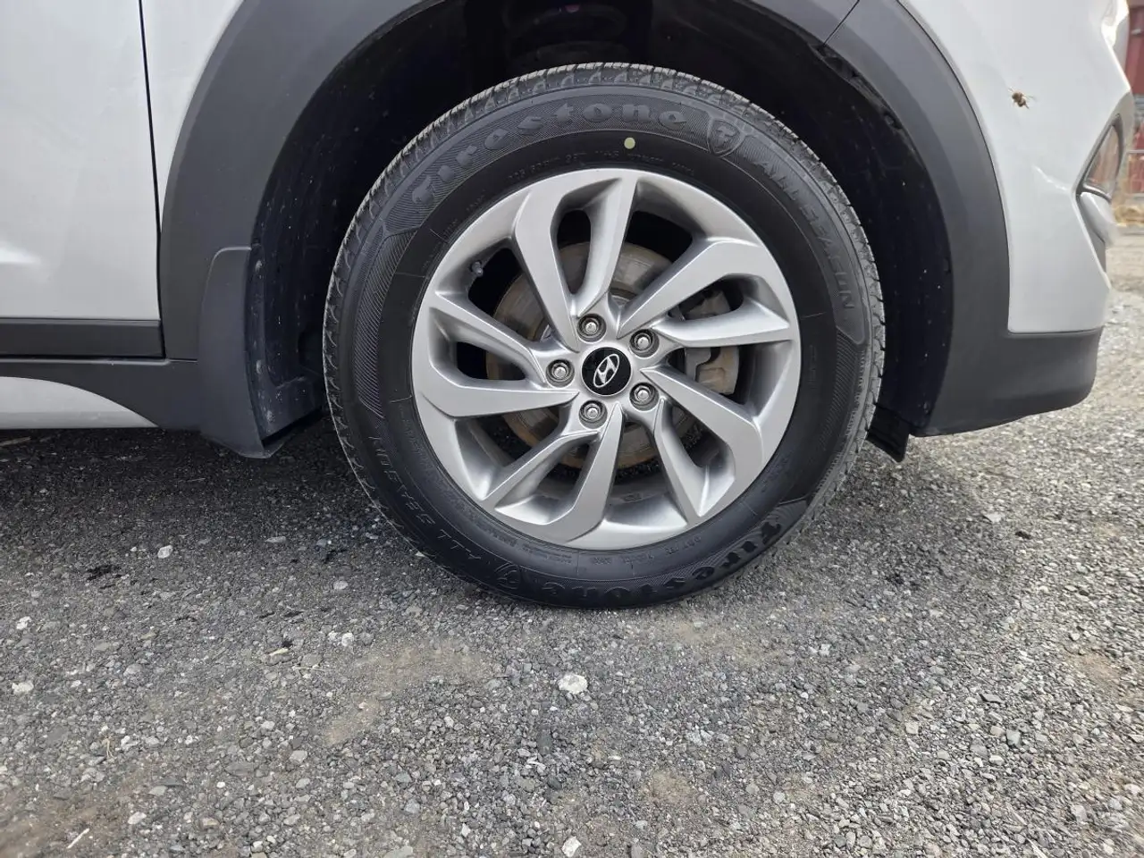 Hyundai TUCSON снимка Hyundai TUCSON