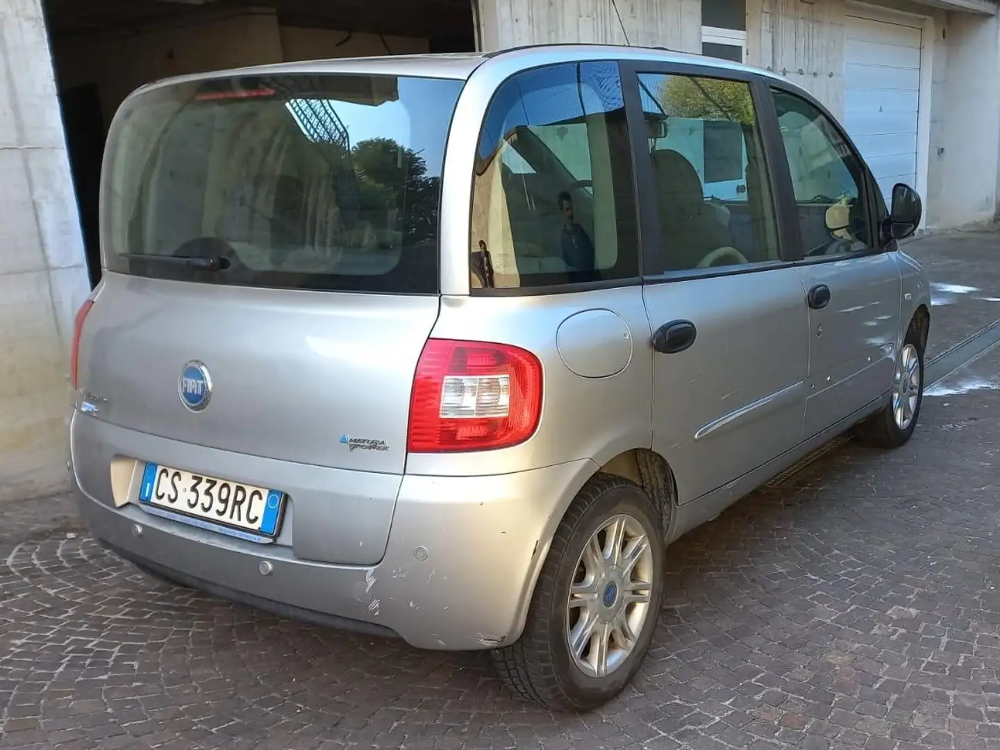 Fiat Multipla Multipla 1.6 16v natural power Dynamic Srebrny - 2