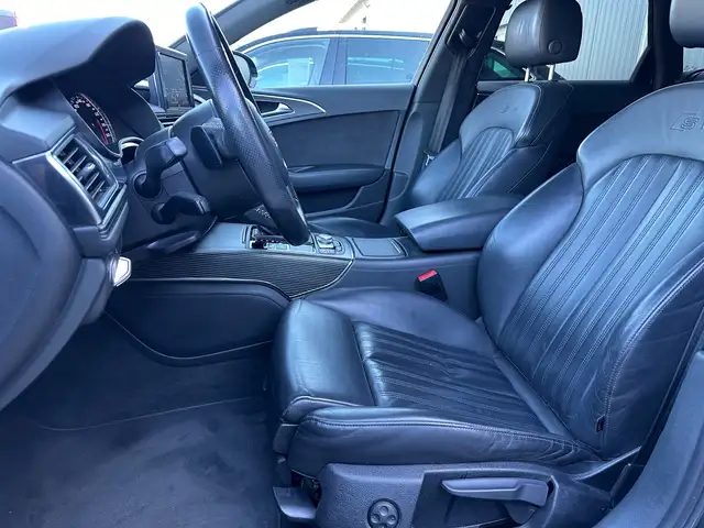 Audi A6 view 11