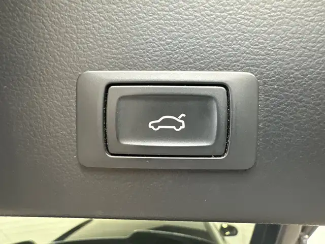 Audi A6 view 7