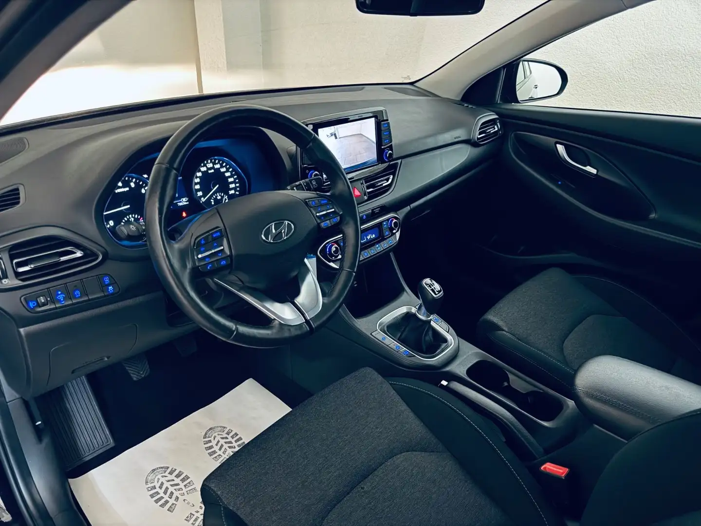 Hyundai i30 Trend Mild-Hybrid  * 1.HAND * R-KAMERA * Zwart - 2