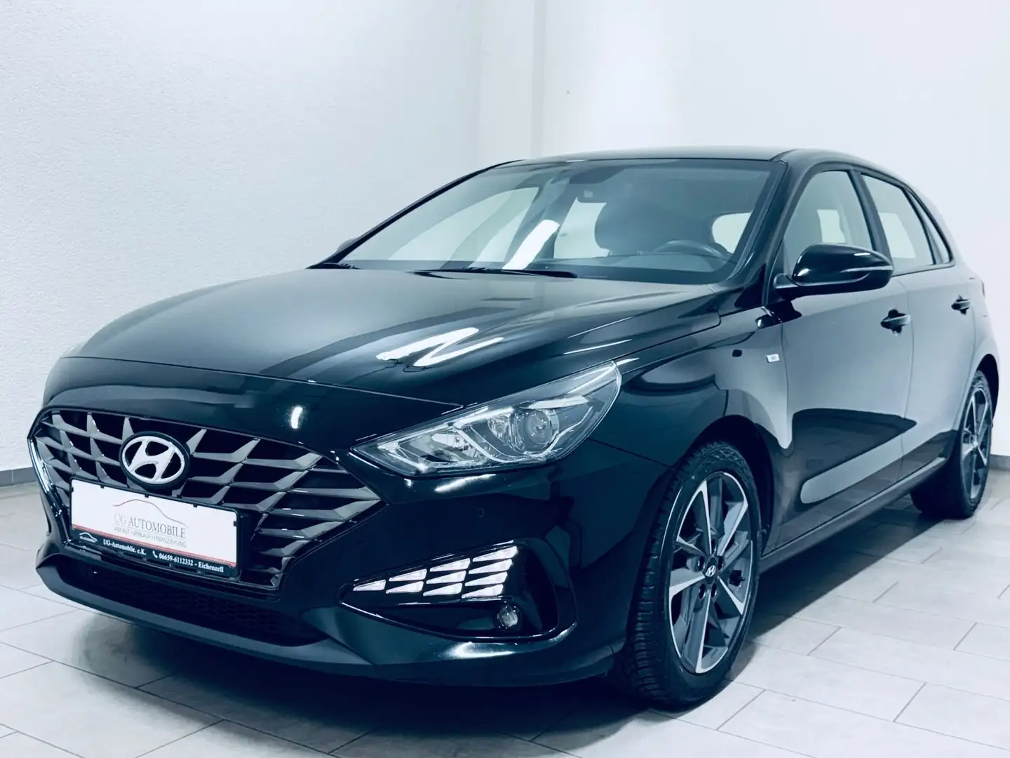 Hyundai i30 Trend Mild-Hybrid  * 1.HAND * R-KAMERA * Zwart - 1