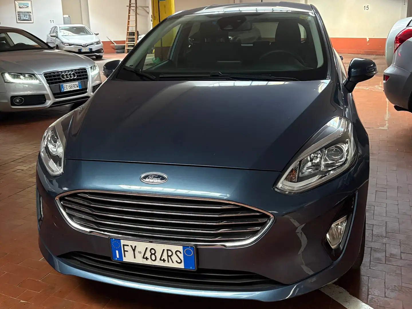 Ford Fiesta Fiesta 5p 1.1 Titanium Gpl 75cv Gris - 1