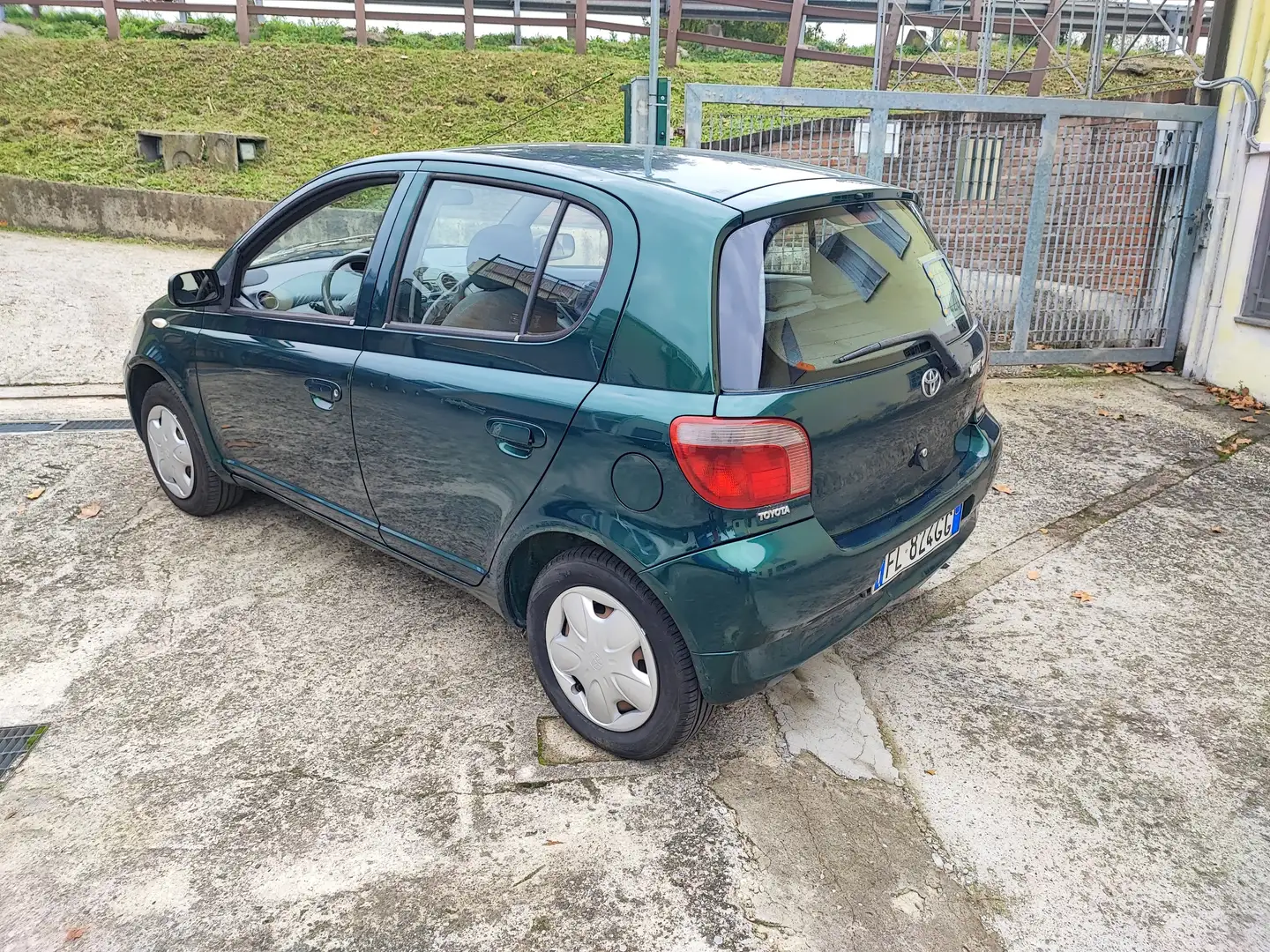 Toyota Yaris 1.0 5 Porte  Euro 3 Vert - 2