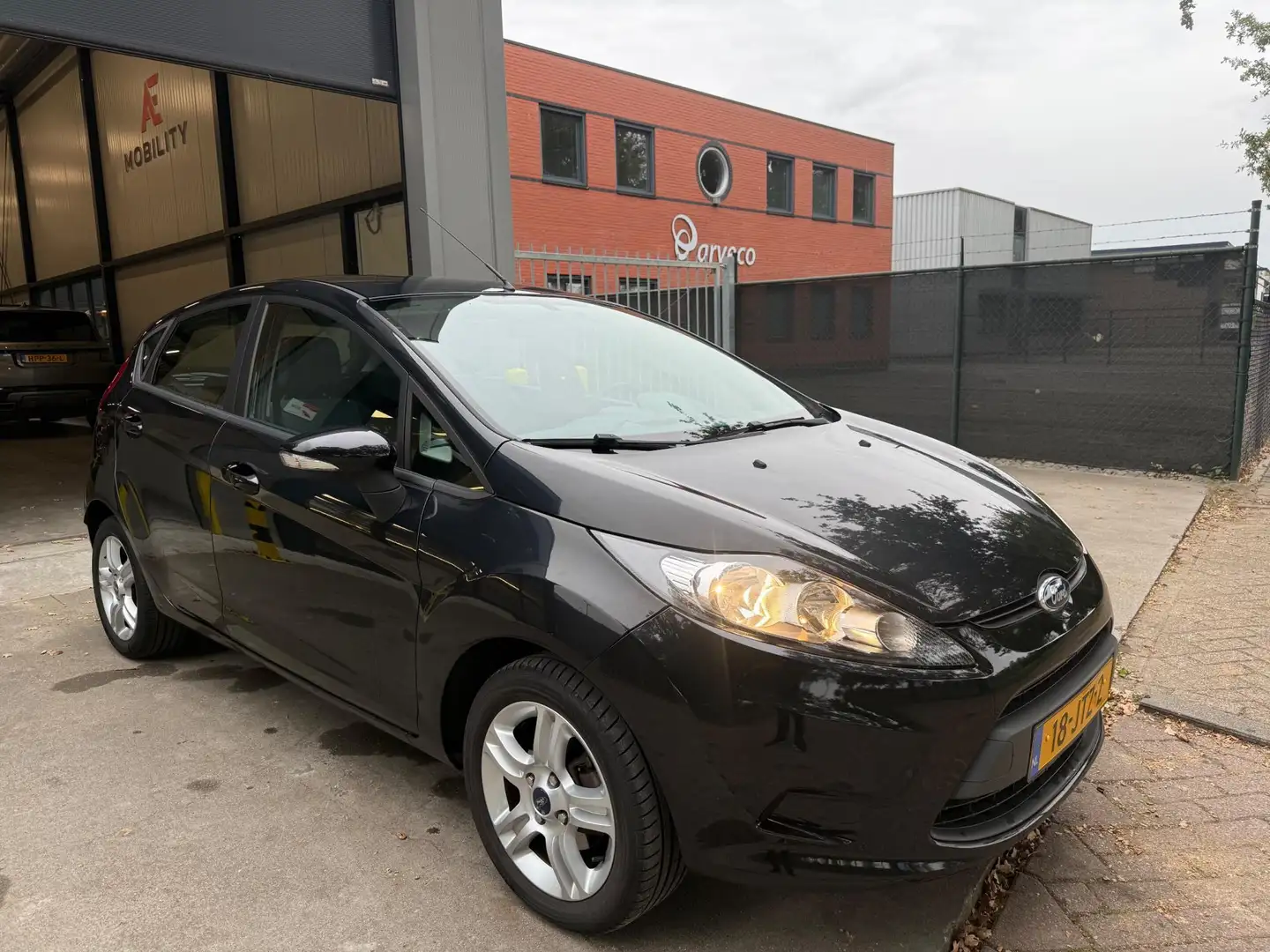 Ford Fiesta 1.25 Limited 2009 NIEUWE APK UNIEK 39DKM Zwart - 2