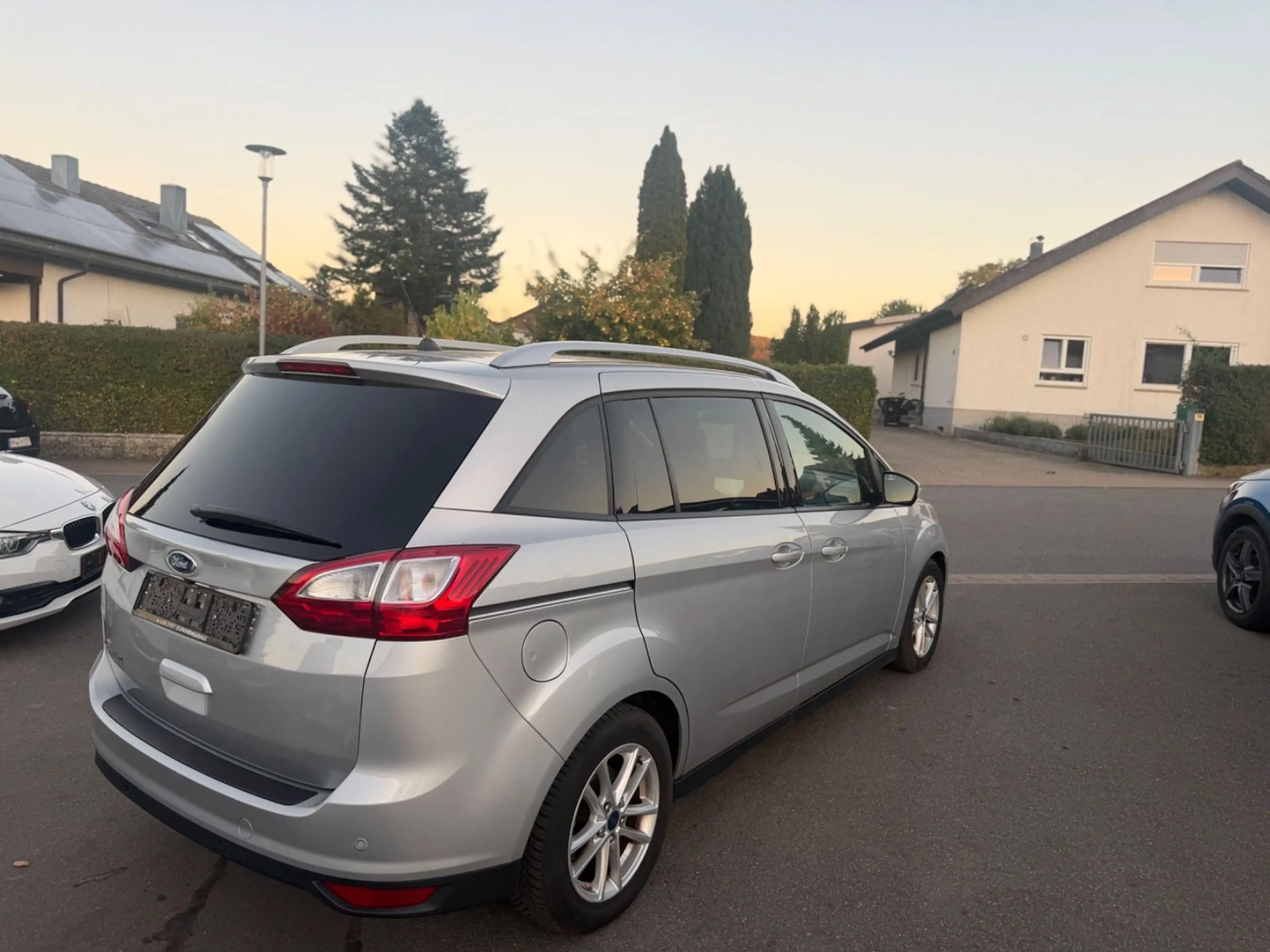 Ford Grand C-Max Grand C-MAX Cool*NEU*TÜV*7Sitze* — photo 6