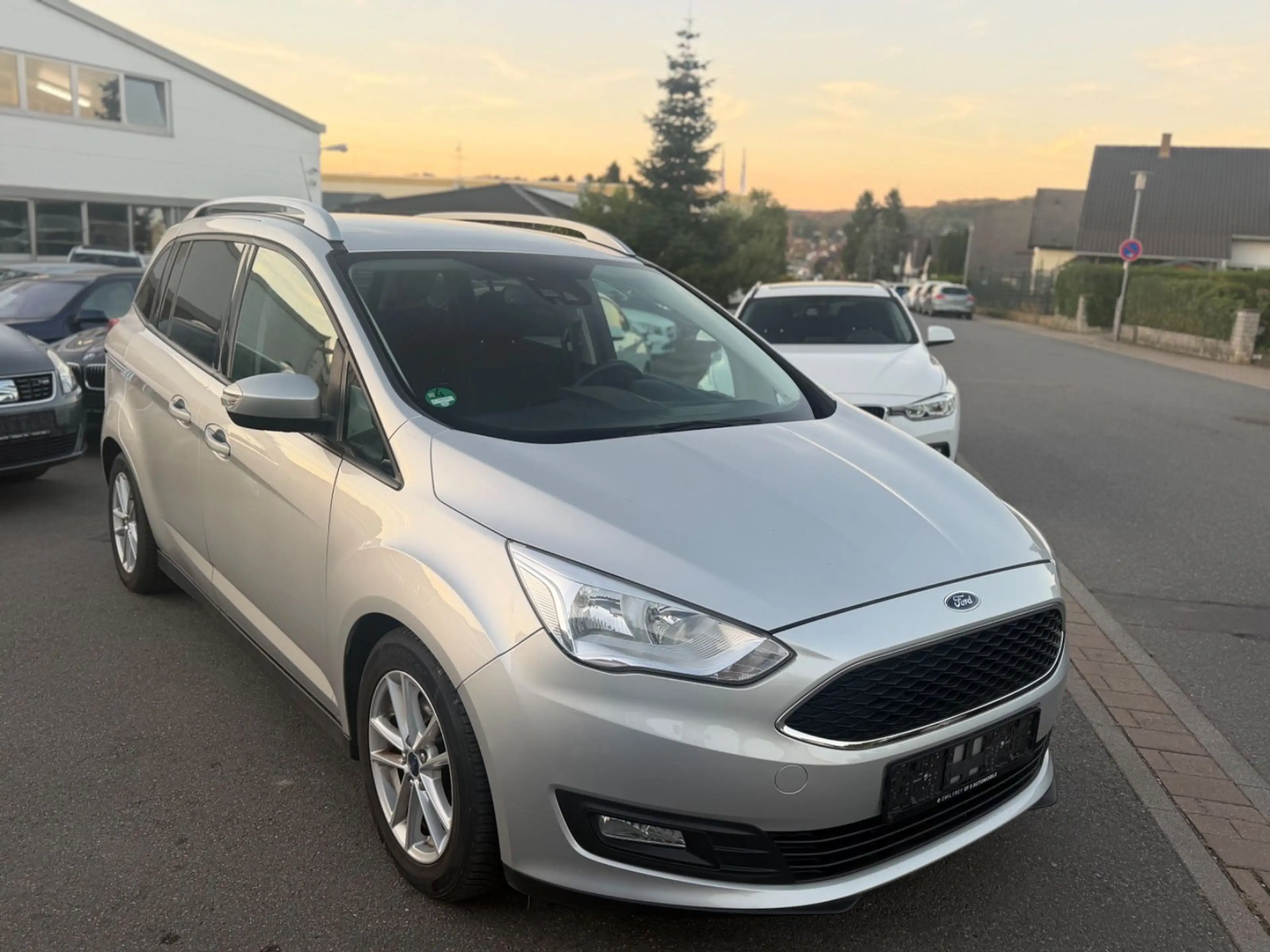 Ford Grand C-Max Grand C-MAX Cool*NEU*TÜV*7Sitze*