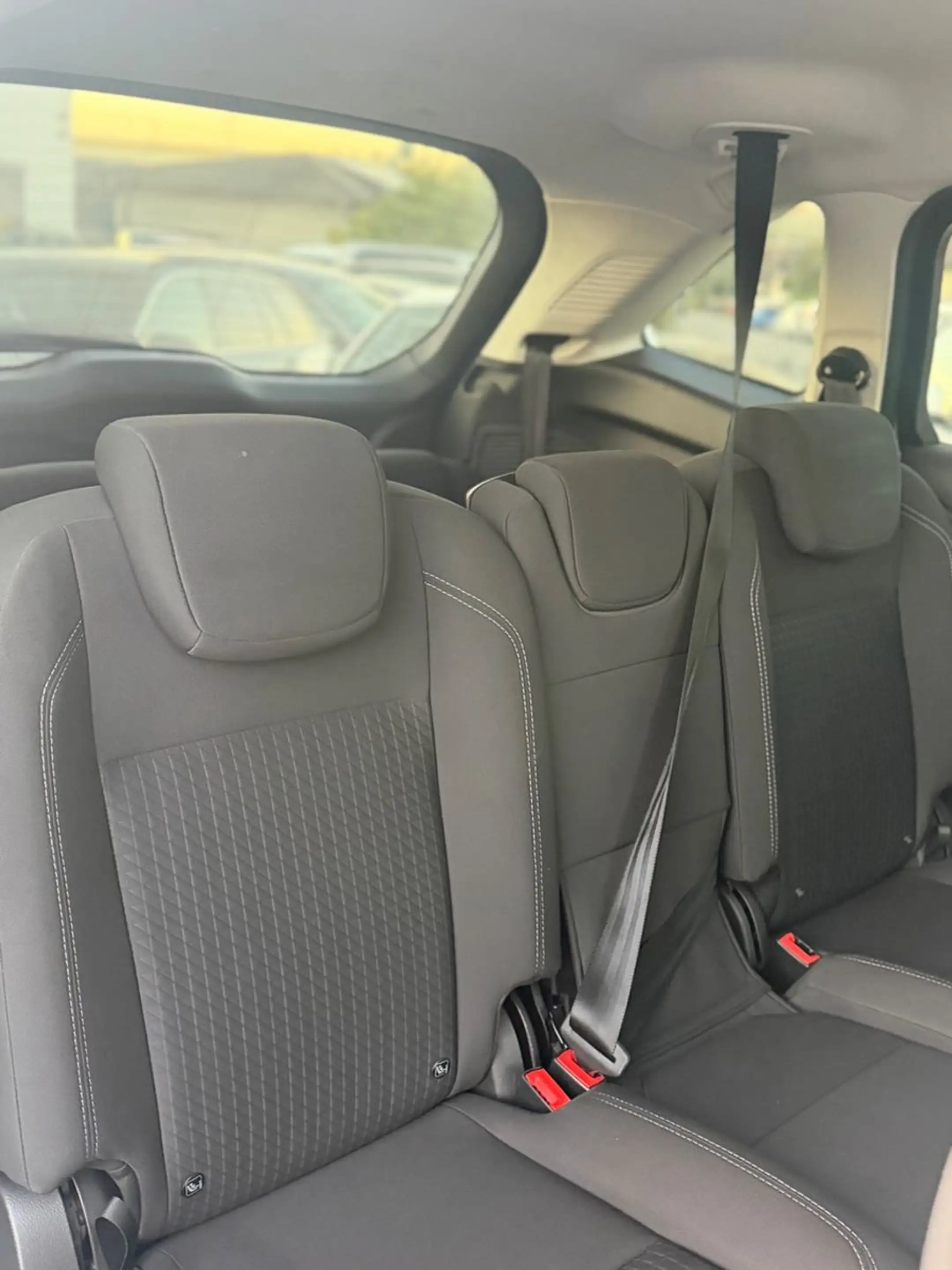 Ford Grand C-Max Grand C-MAX Cool*NEU*TÜV*7Sitze* — photo 15