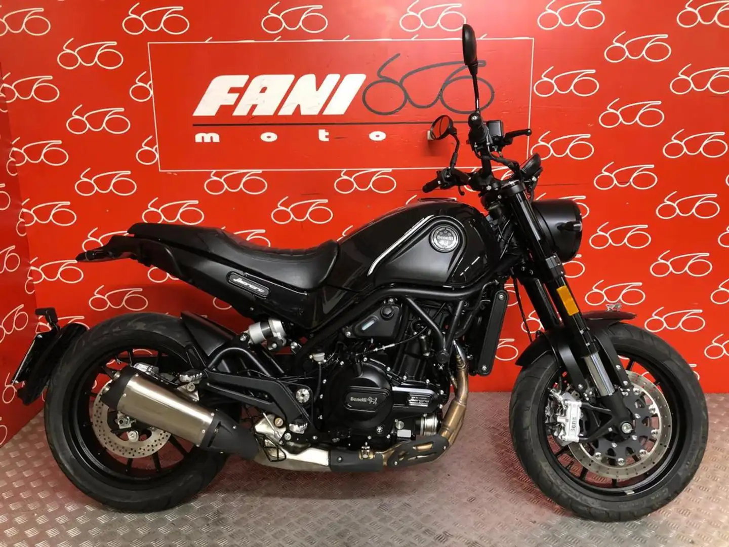 Benelli Leoncino 500 Nero - 1