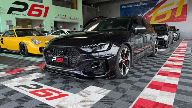 Audi RS4 4 Avant 2.9 TFSI quattro/Comp./ Massage