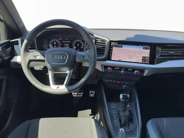 Audi A1 view 3