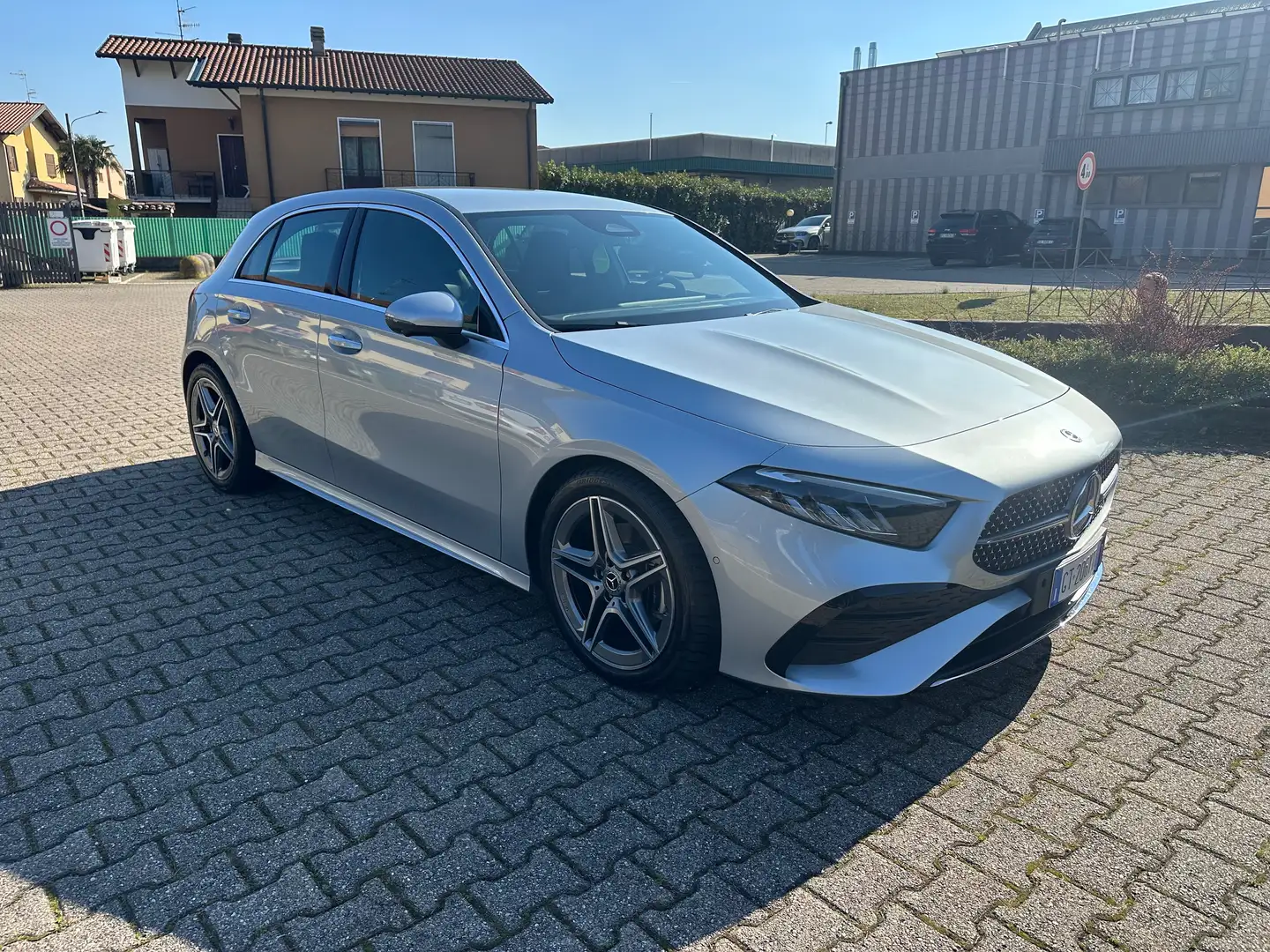 Mercedes-Benz A 180 Classe A Premium AMG Line Plus auto Grigio - 2