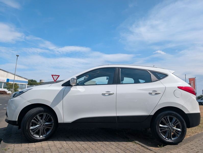 Hyundai iX35 FIFA World Cup Edition 2WD*1-HAND*PDC*USB ! — photo 12