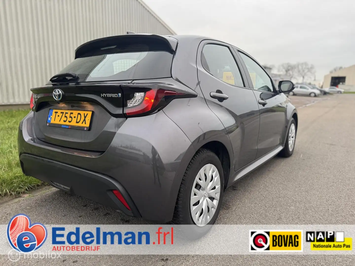 Toyota Yaris 1.5 Hybrid Automaat | Camera | Climate Control Gris - 2