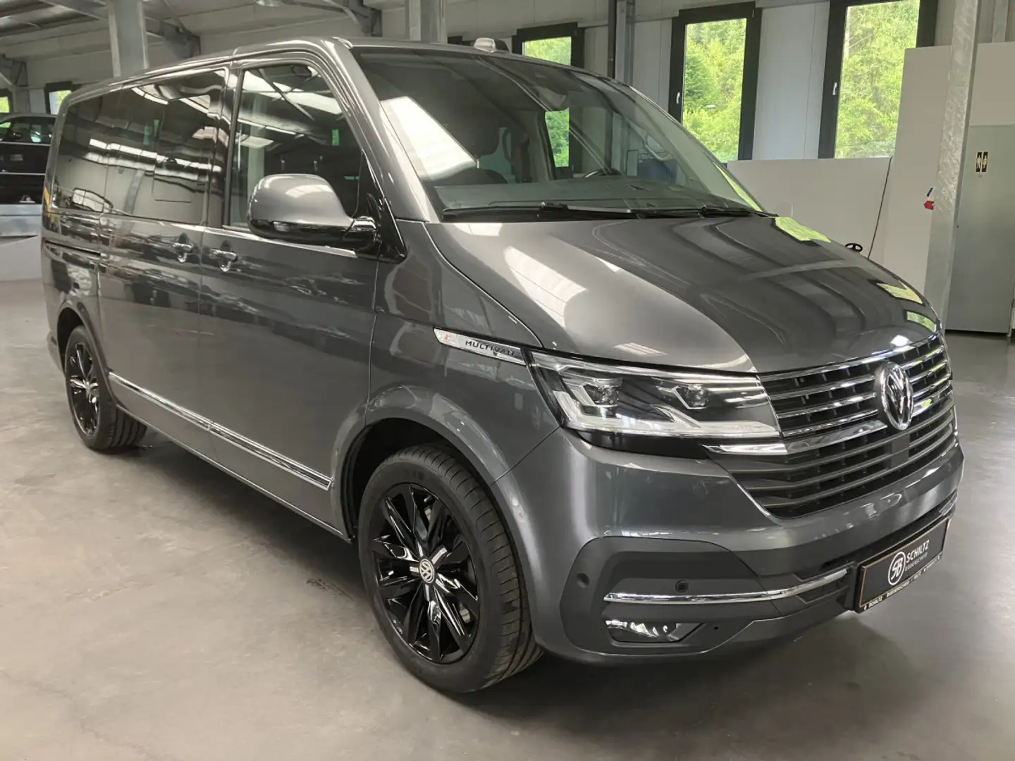 Volkswagen Multivan 2.0 Highline 4Motion Grijs - 1