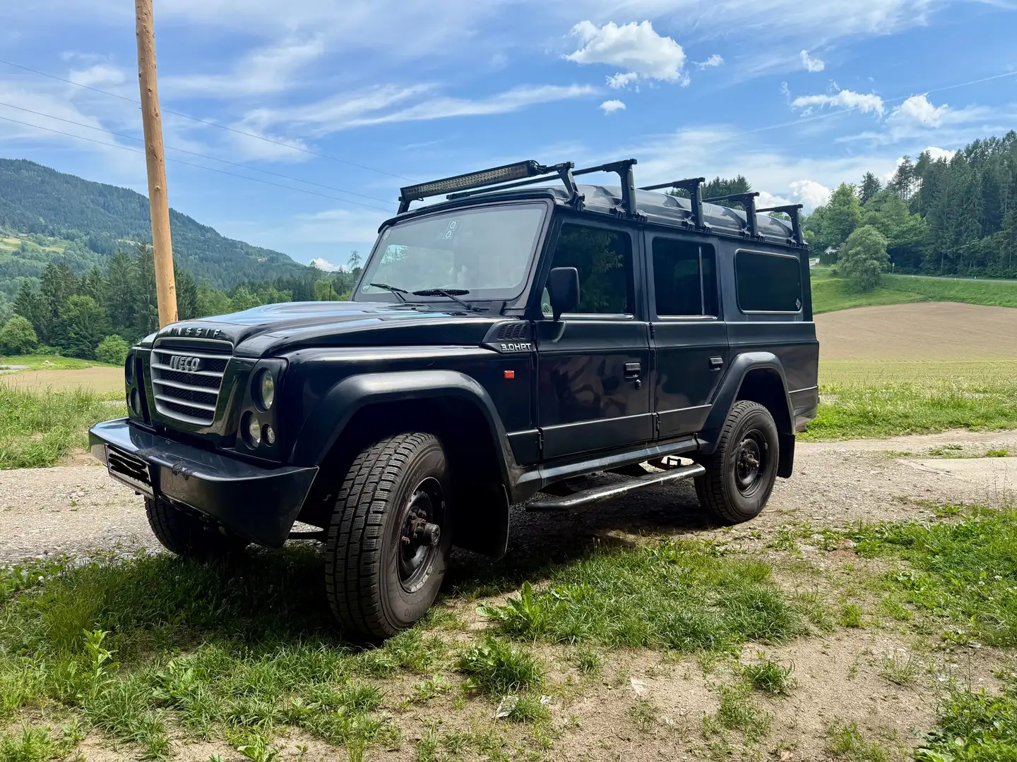Iveco Massif Massif 3,0 HPI Station Wagon Schwarz - 1