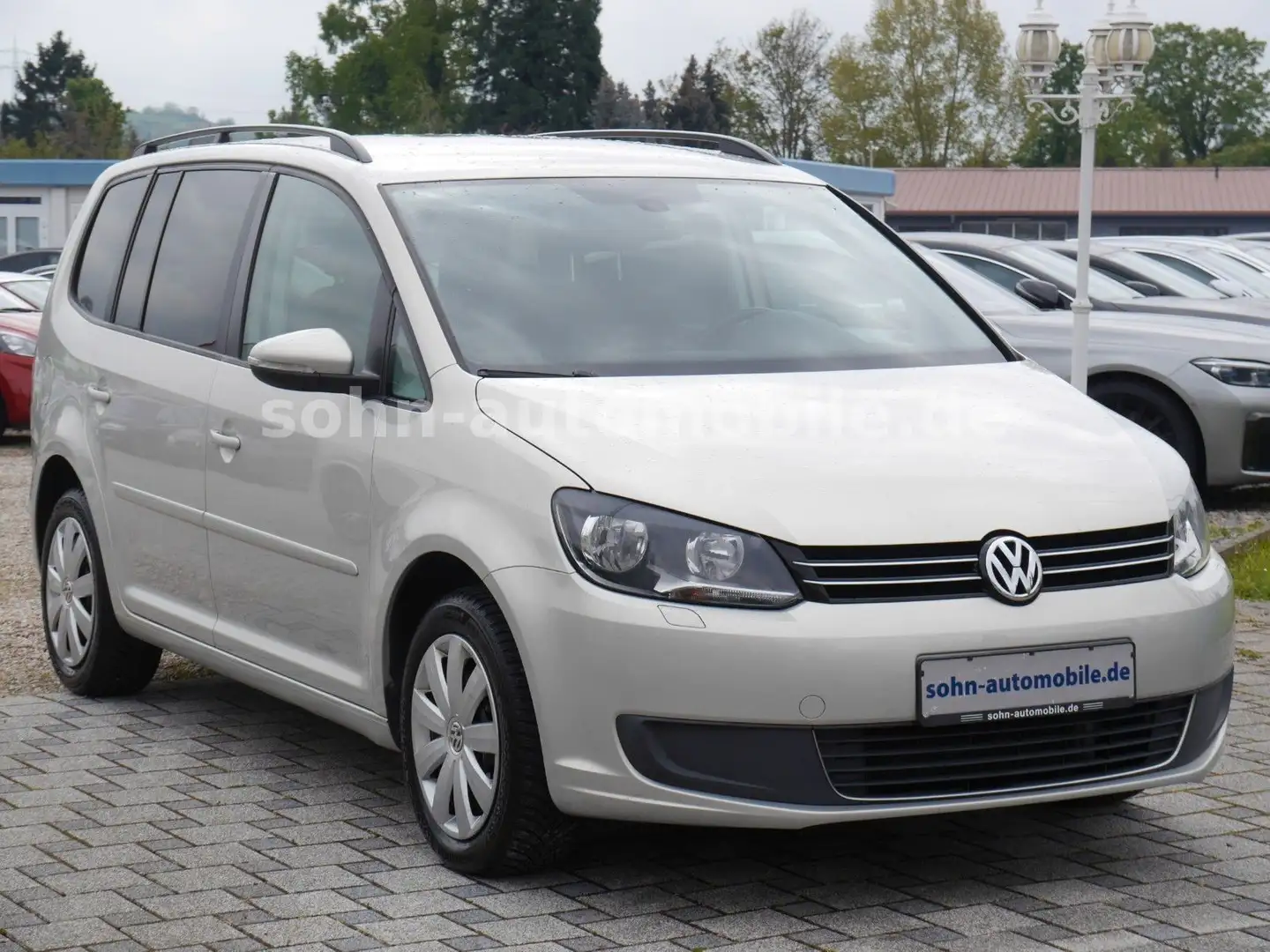 Volkswagen Touran Comfortline BMT Navi/PDC/AHK/SHZ/Tempo/LM Zilver - 2