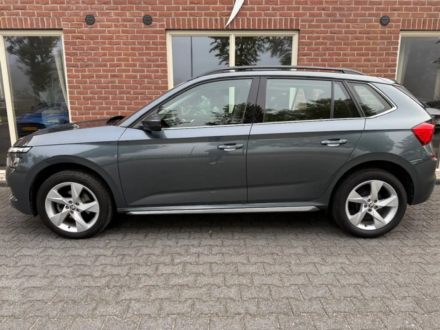 Skoda Kamiq 1.0 TSI Bns Edition WEGKL.TREKHAAK / VIRTUAL COCKP Grijs - 2