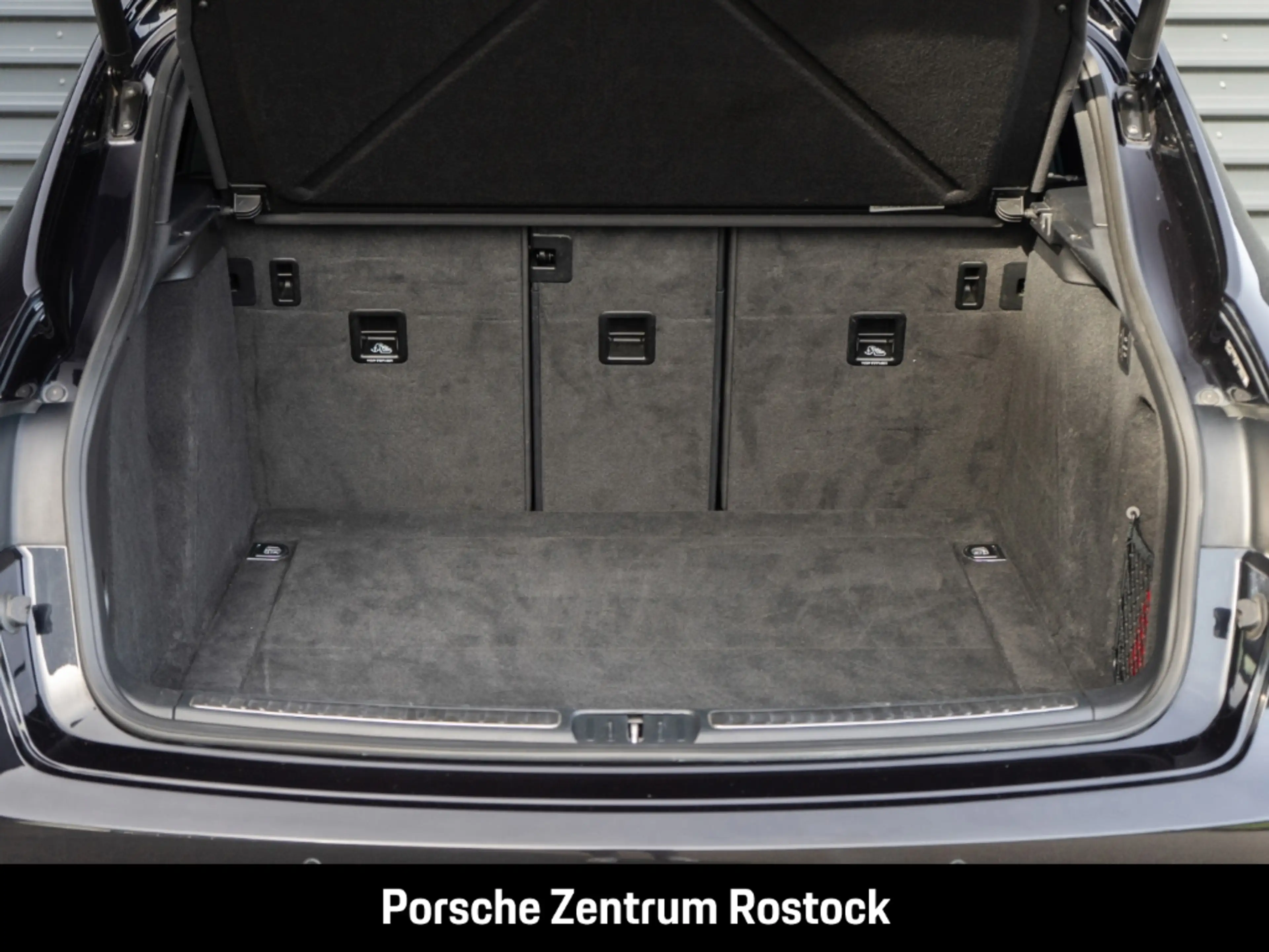 Porsche Macan GTS Standheizung Surround-View Sportabgas — photo 31