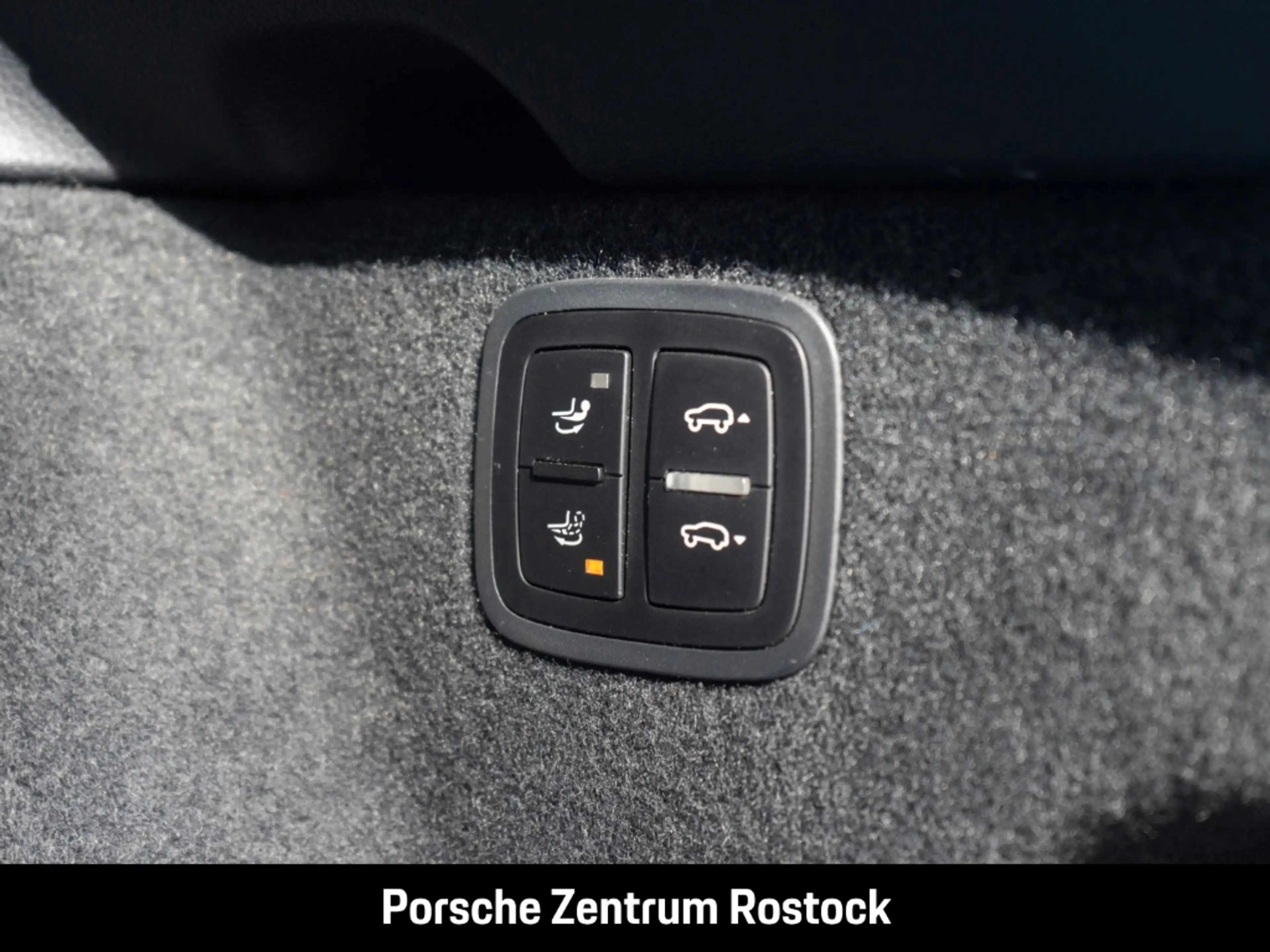 Porsche Macan GTS Standheizung Surround-View Sportabgas — photo 27