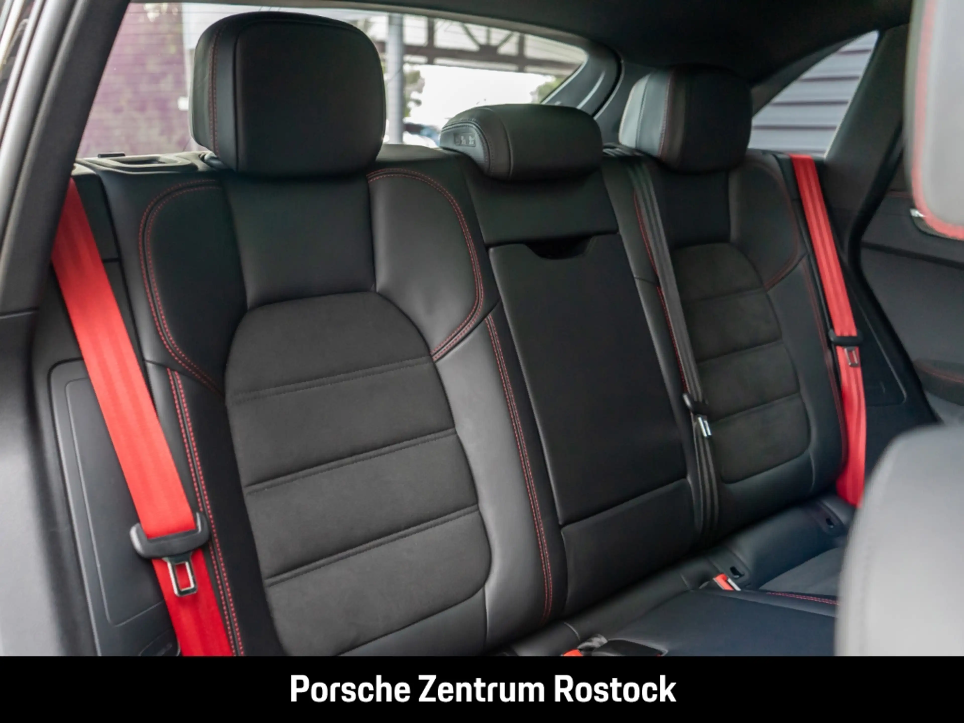 Porsche Macan GTS Standheizung Surround-View Sportabgas — photo 25