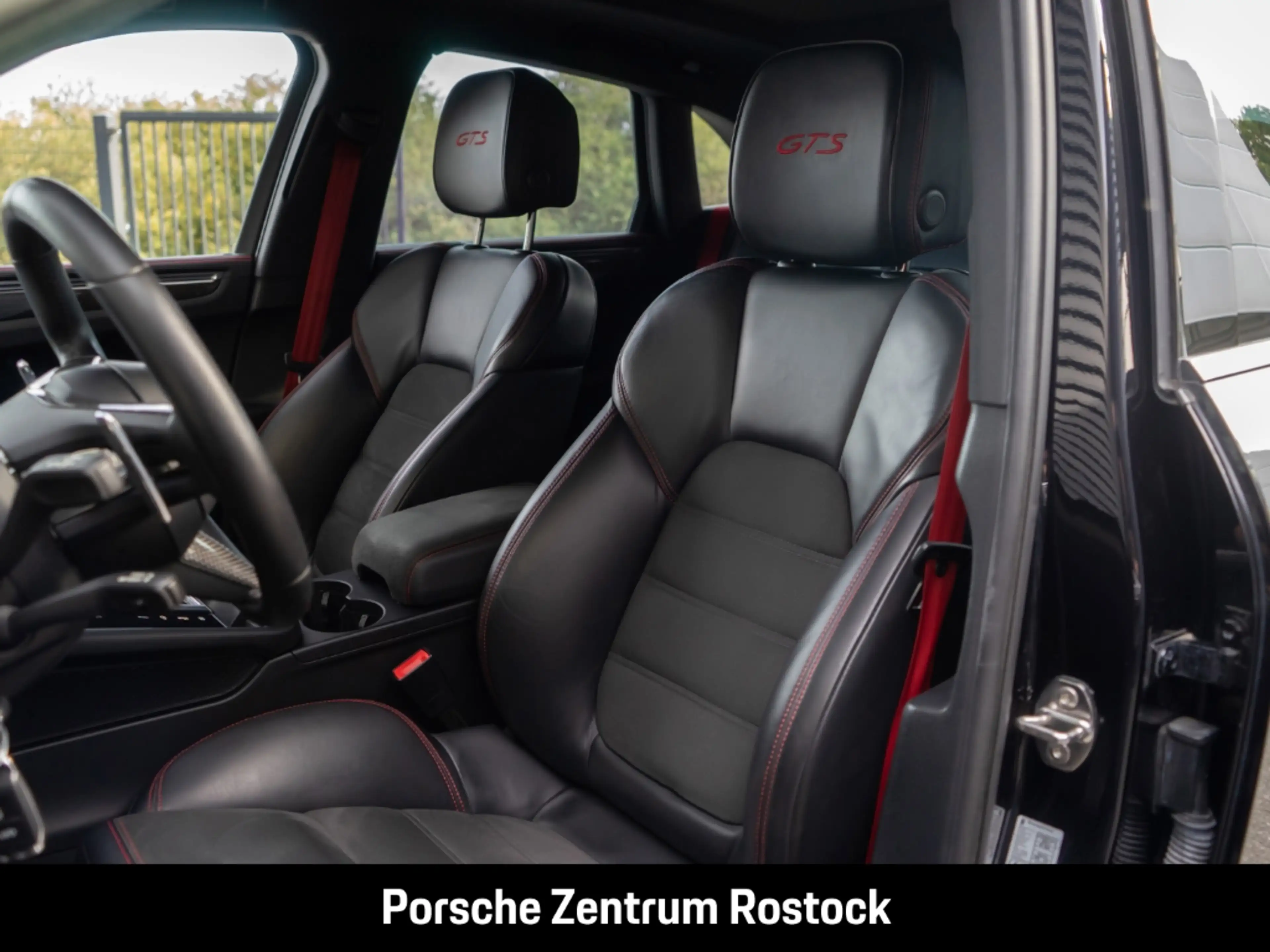 Porsche Macan GTS Standheizung Surround-View Sportabgas — photo 6