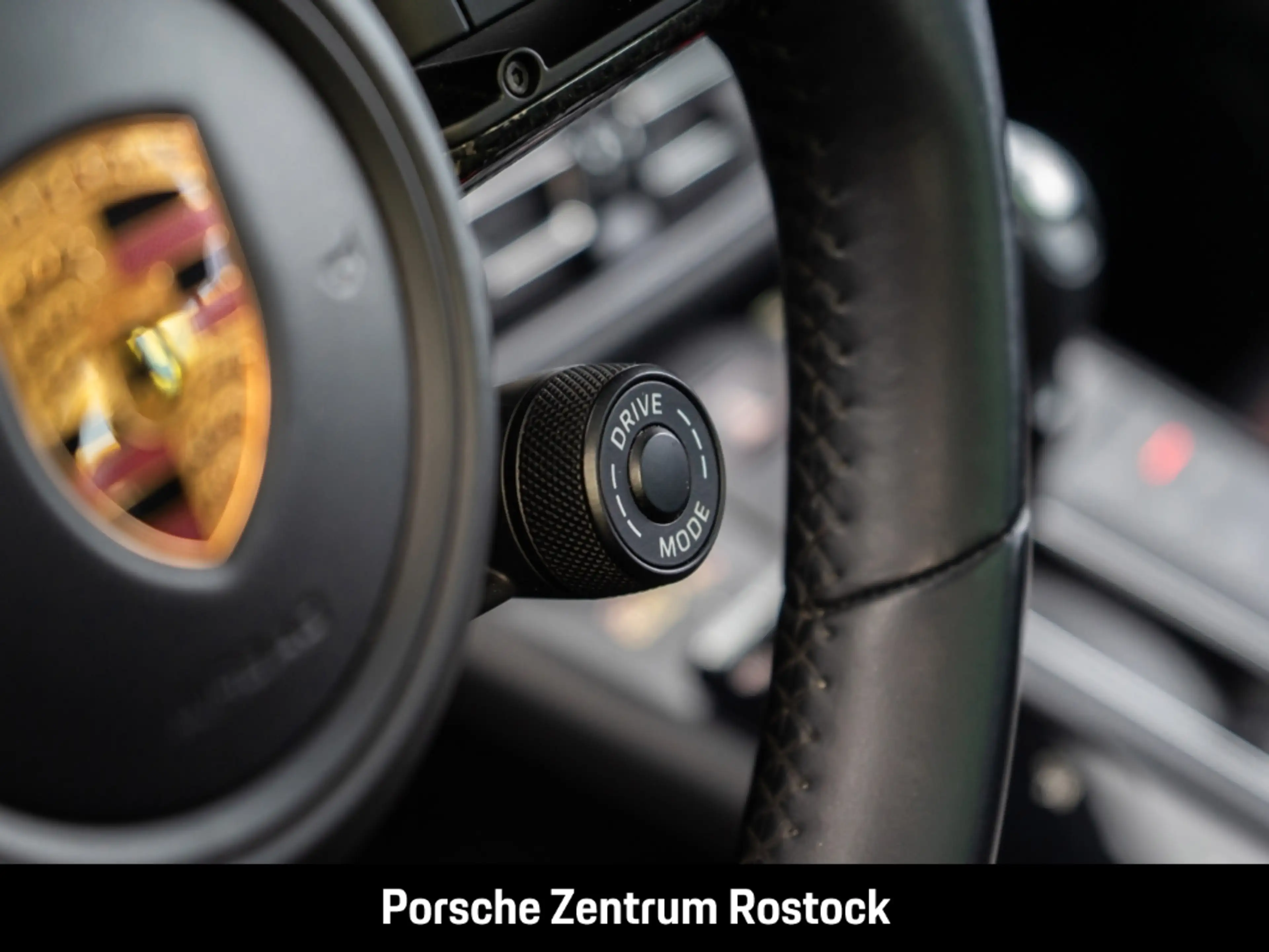Porsche Macan GTS Standheizung Surround-View Sportabgas — photo 13