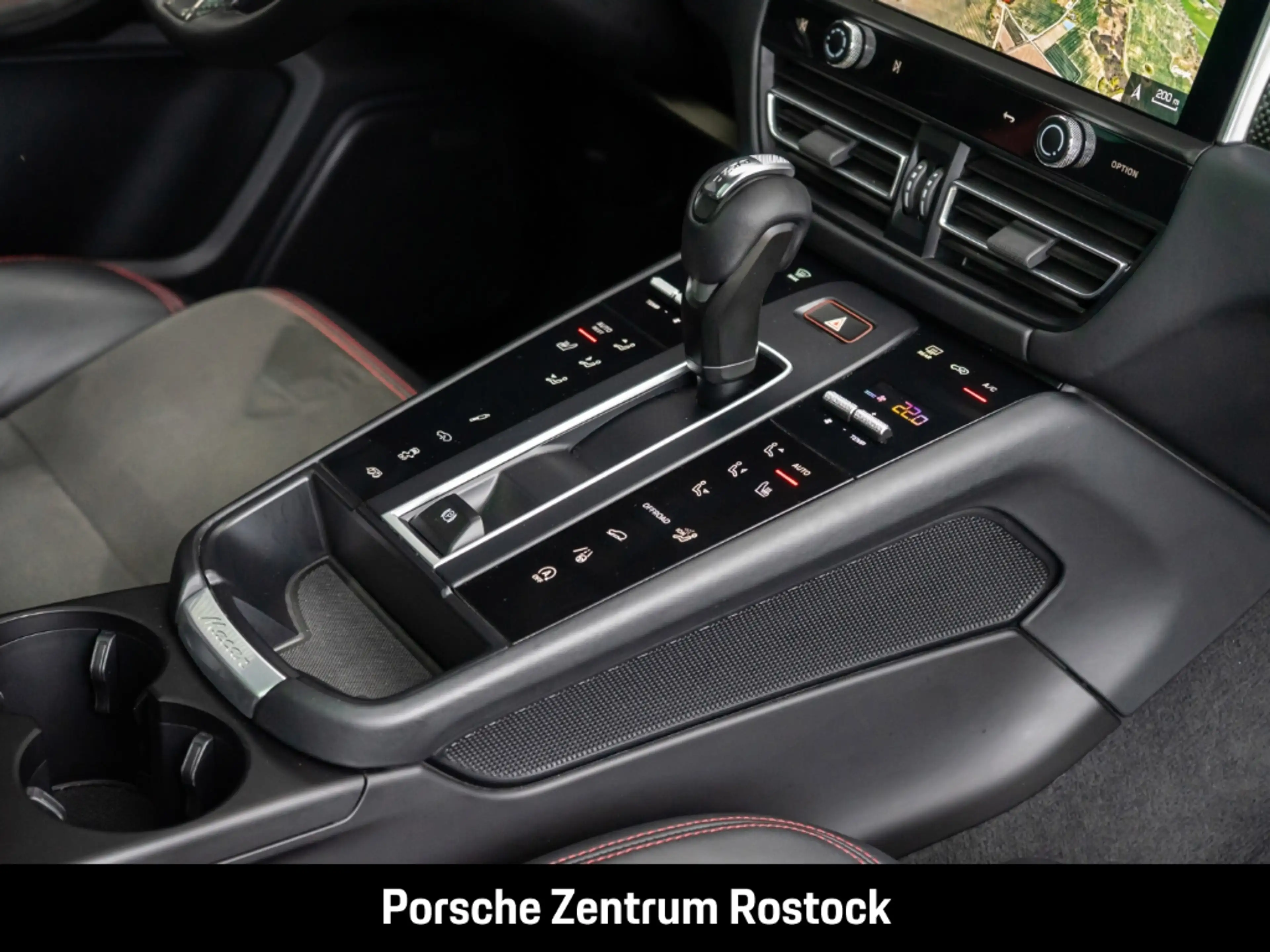 Porsche Macan GTS Standheizung Surround-View Sportabgas — photo 19