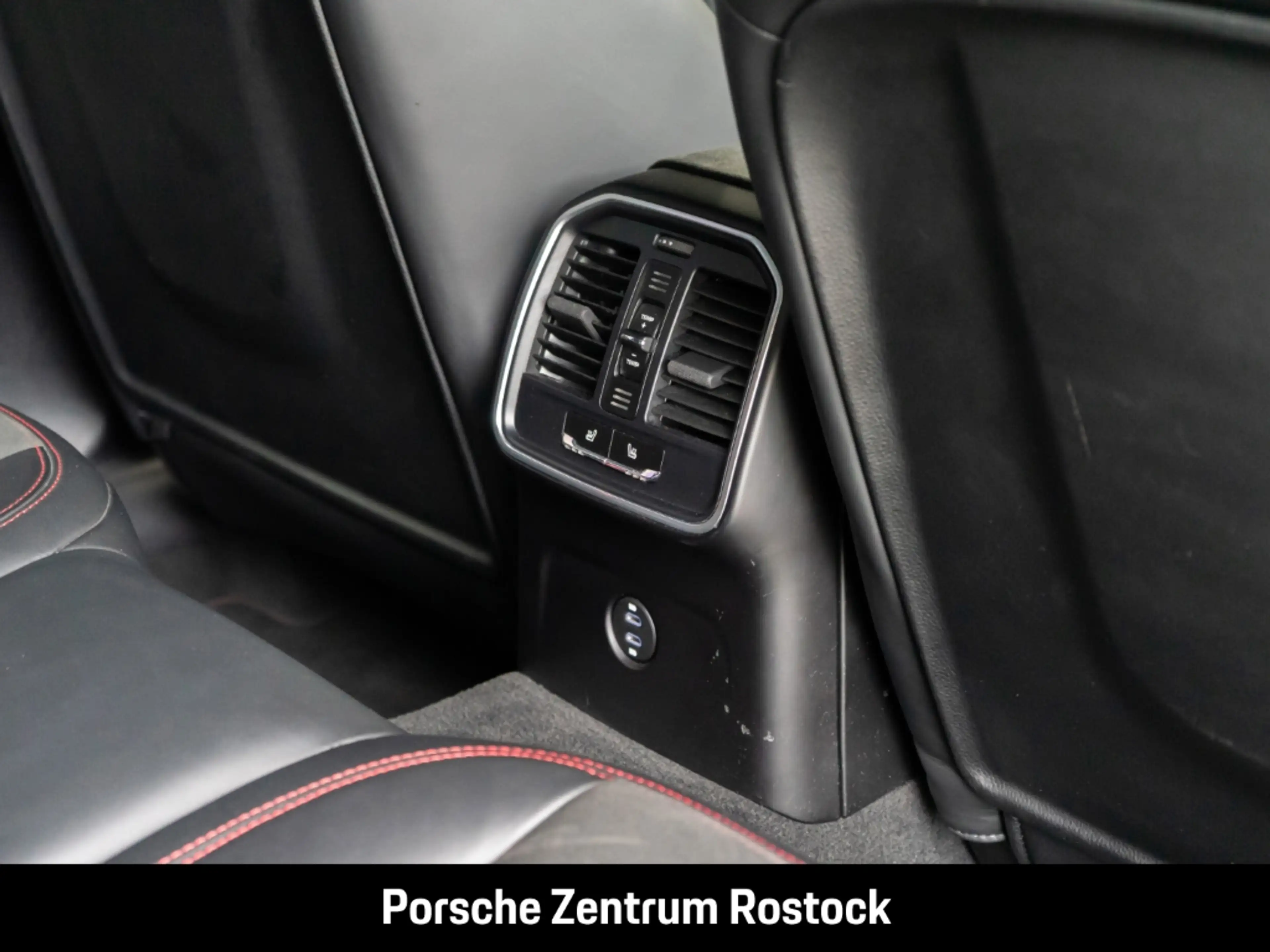 Porsche Macan GTS Standheizung Surround-View Sportabgas — photo 16