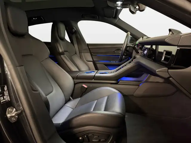 Porsche Taycan view 13