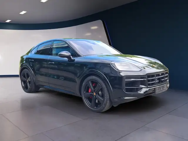 Porsche Cayenne GTS BOSE AHK SoftClose 4RadLenk Matrix 368 kW (... Ansicht 3