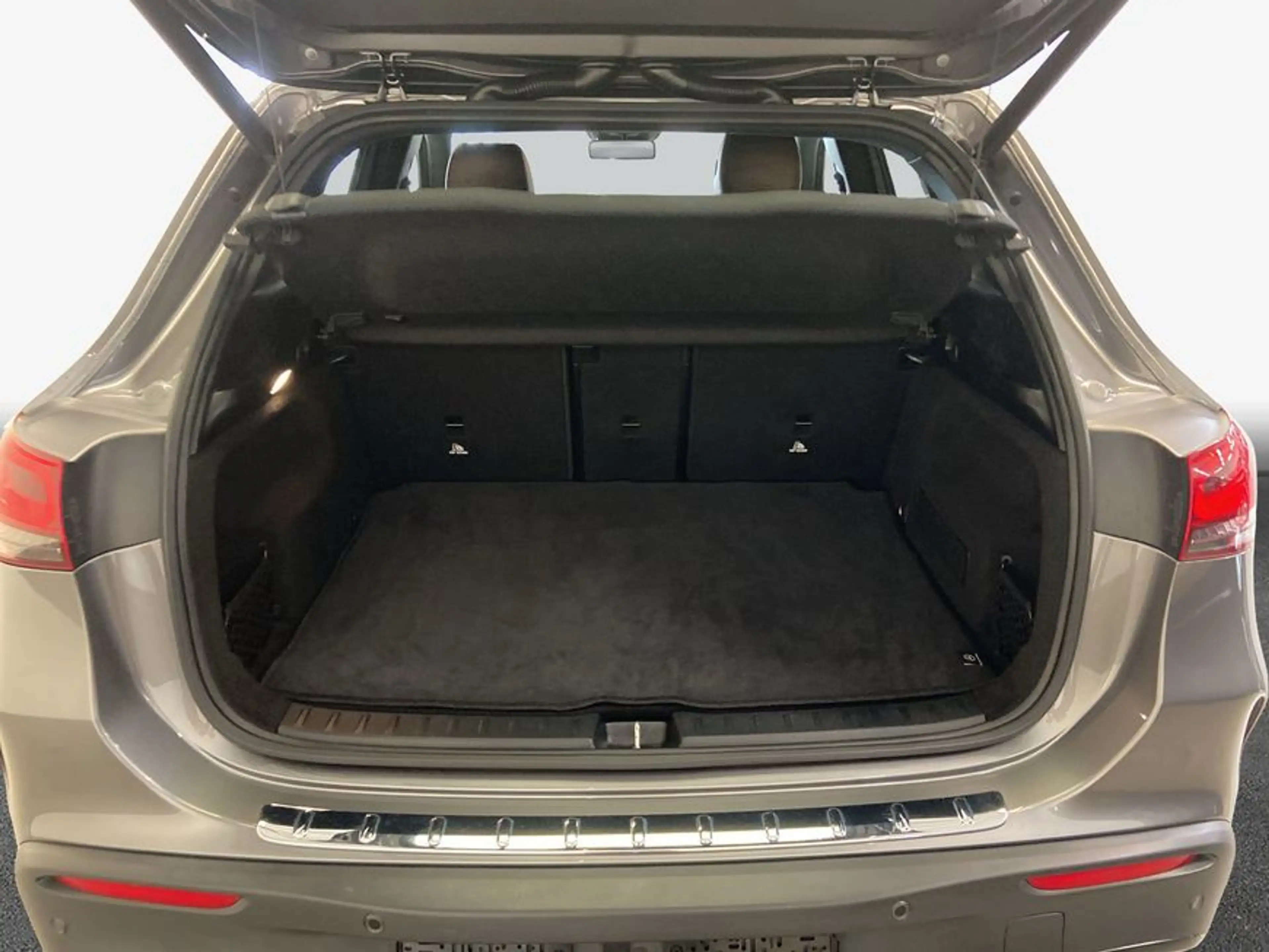Mercedes-Benz EQA 250 EQA — photo 9