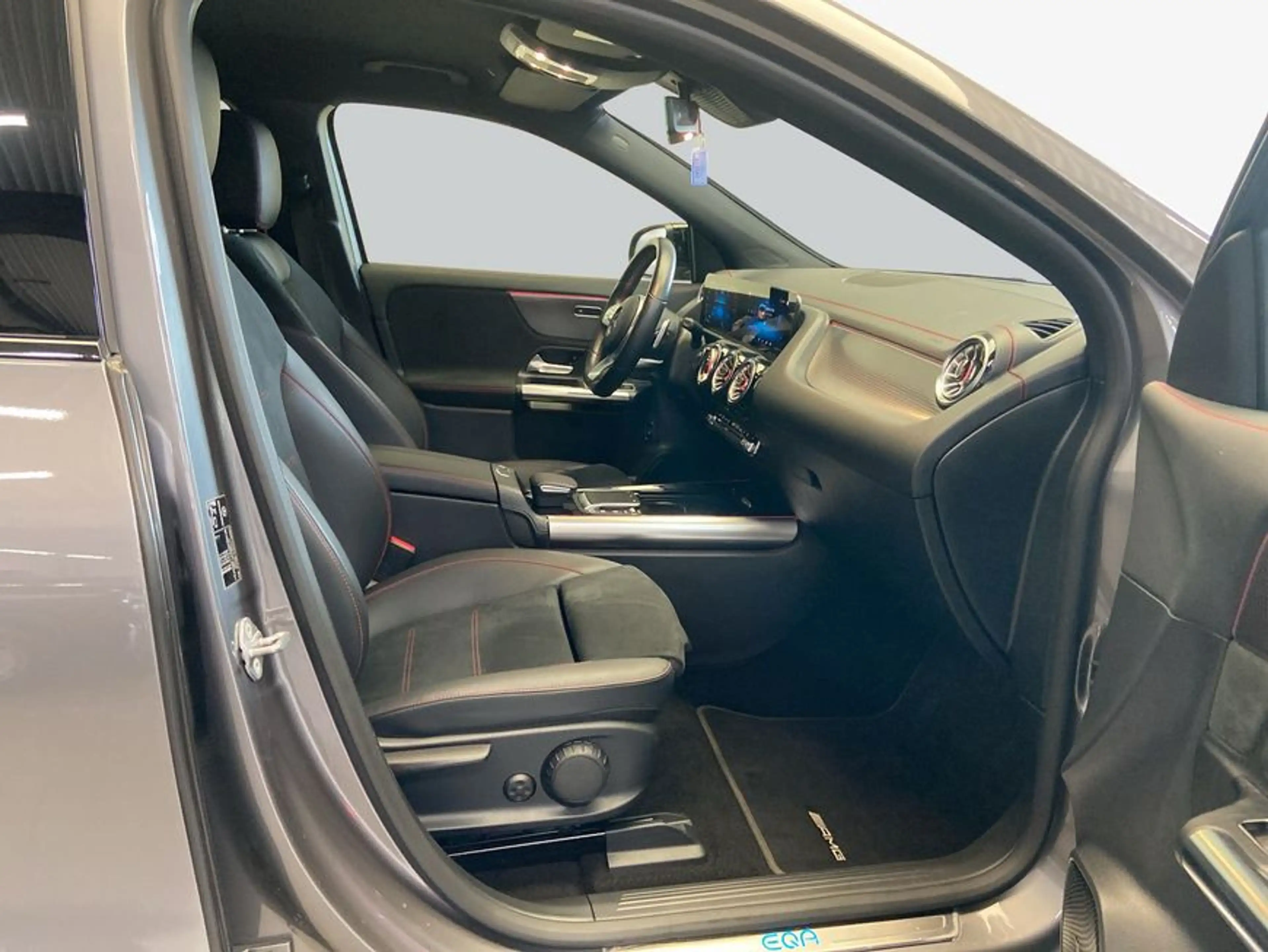 Mercedes-Benz EQA 250 EQA — photo 13