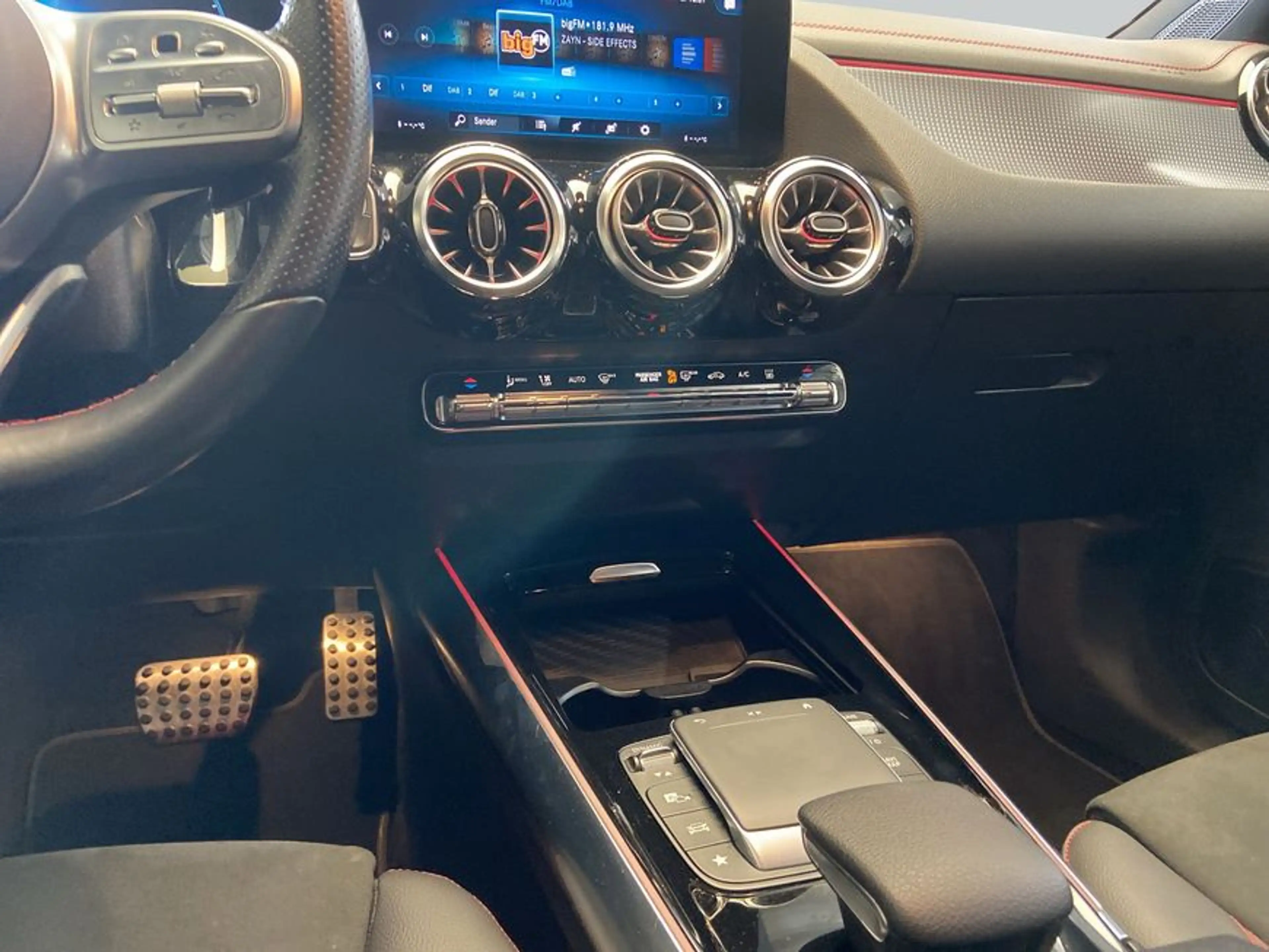 Mercedes-Benz EQA 250 EQA — photo 15