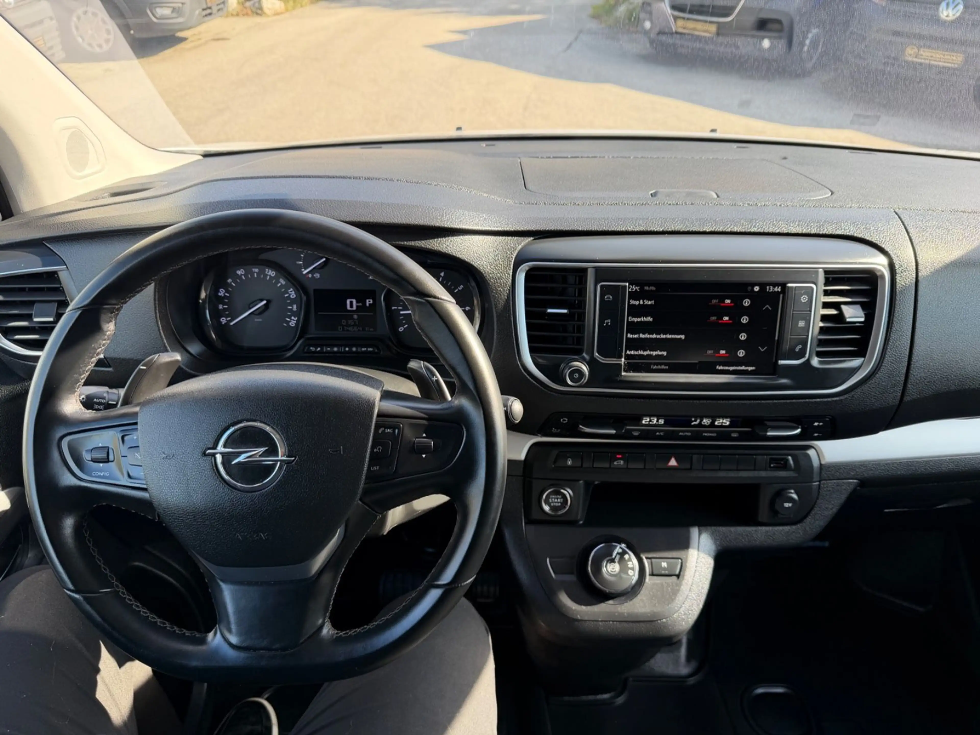 Opel Vivaro L2 Edition M AUTOMATIK NAV TEMPOMAT KLIMA — photo 11