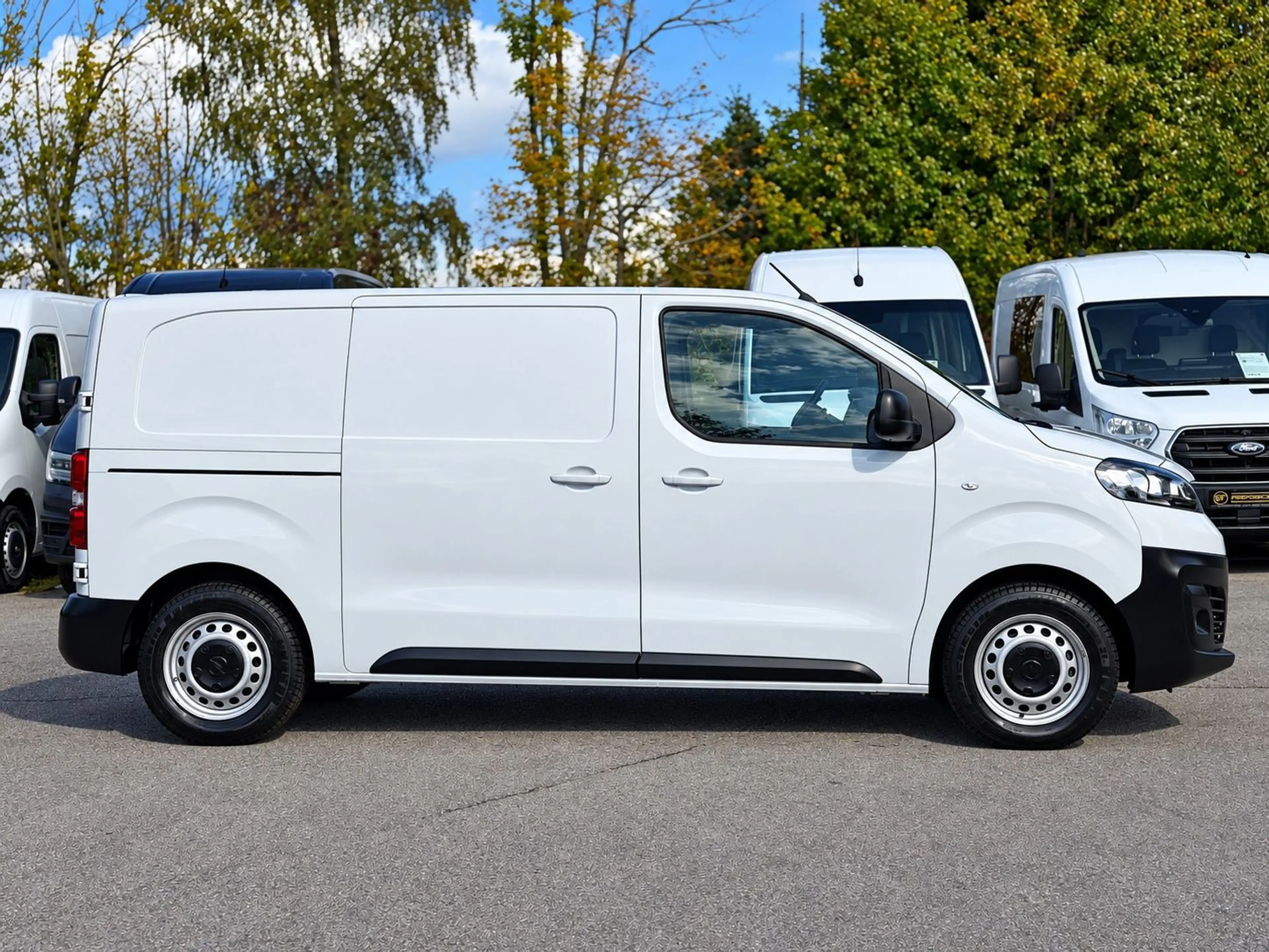 Opel Vivaro L2 Edition M AUTOMATIK NAV TEMPOMAT KLIMA — photo 4