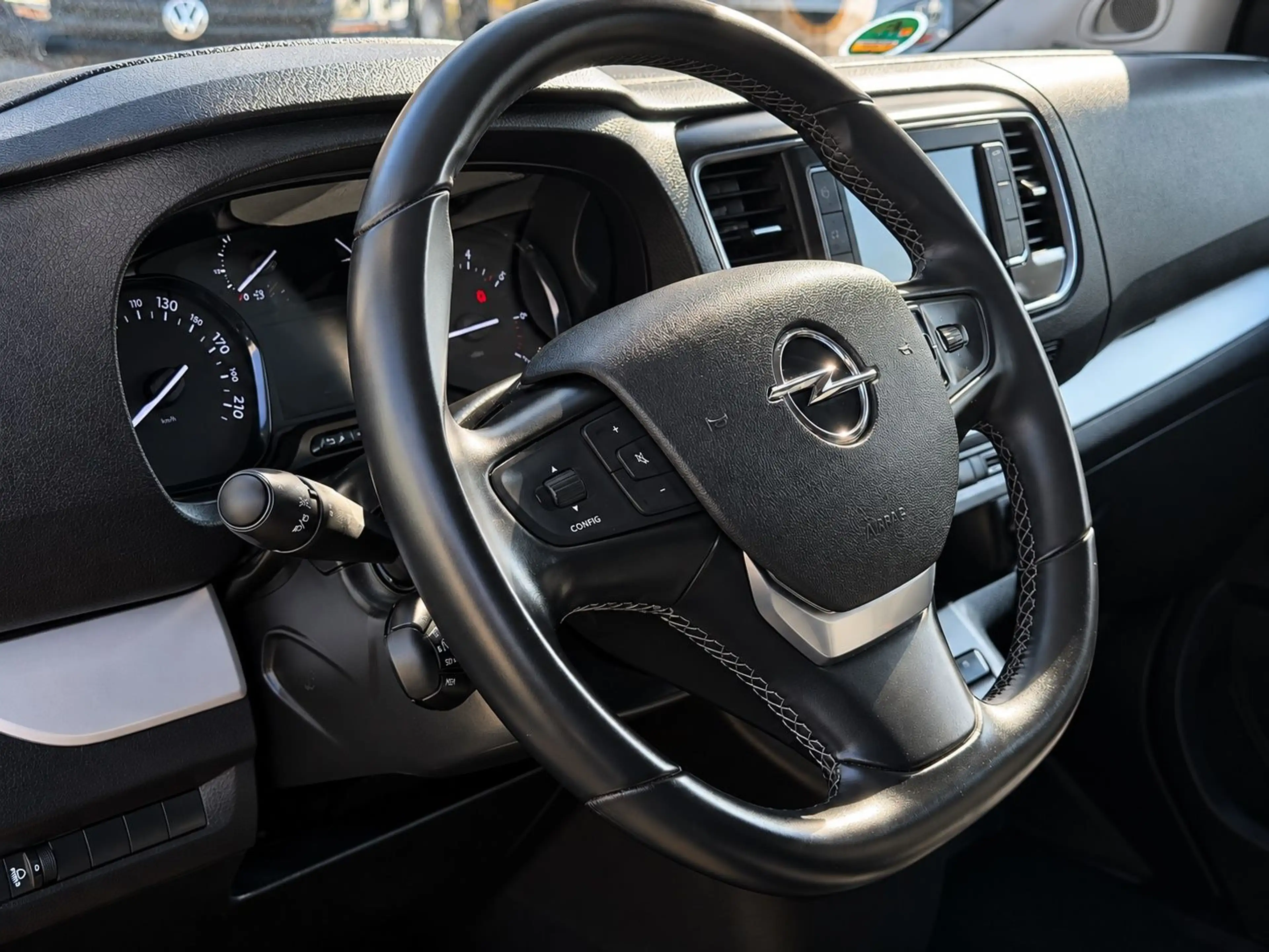 Opel Vivaro L2 Edition M AUTOMATIK NAV TEMPOMAT KLIMA — photo 10