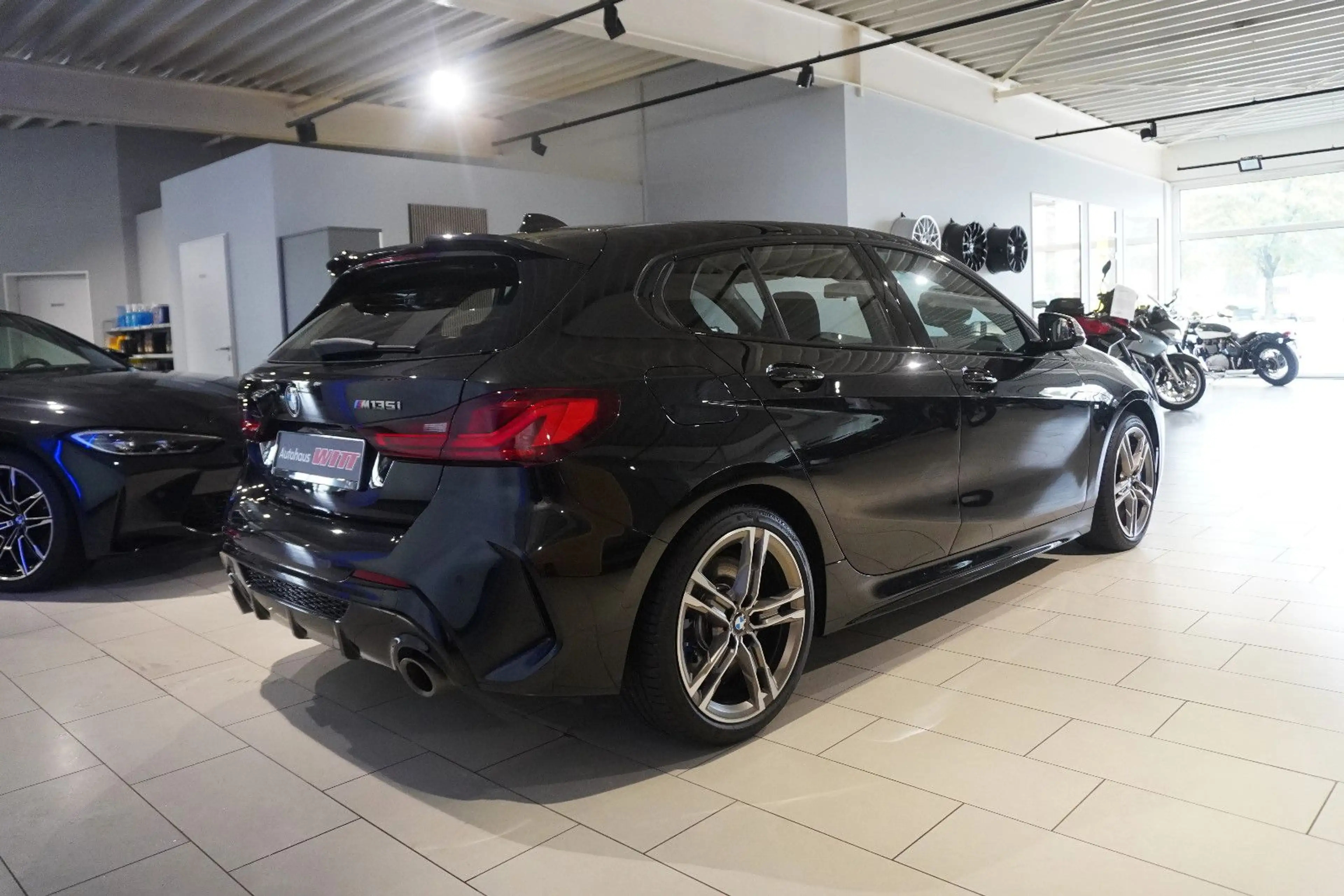 BMW 135 i xDrive |LED|SHZ|Navi|Keyless — photo 8
