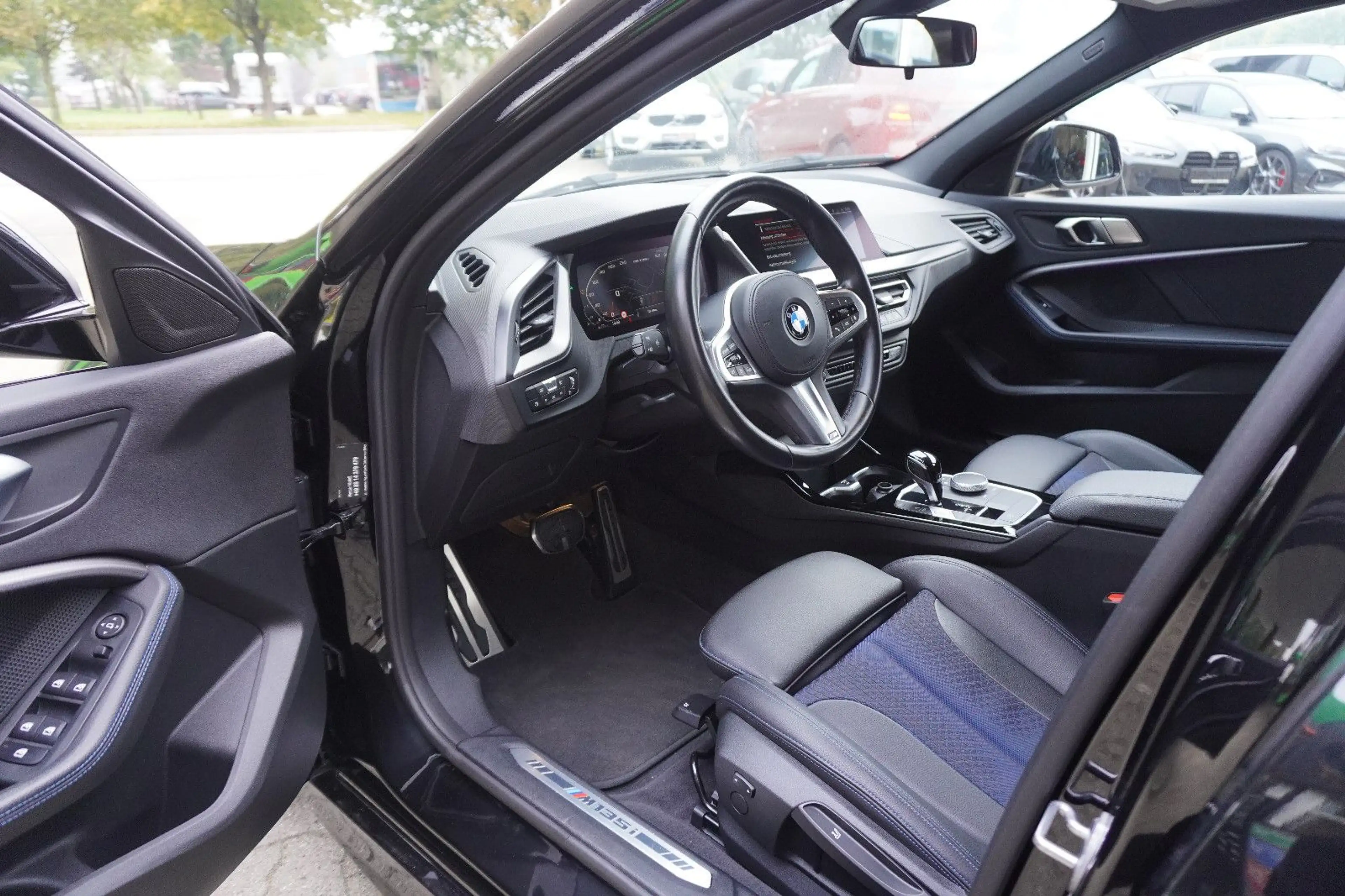 BMW 135 i xDrive |LED|SHZ|Navi|Keyless — photo 10