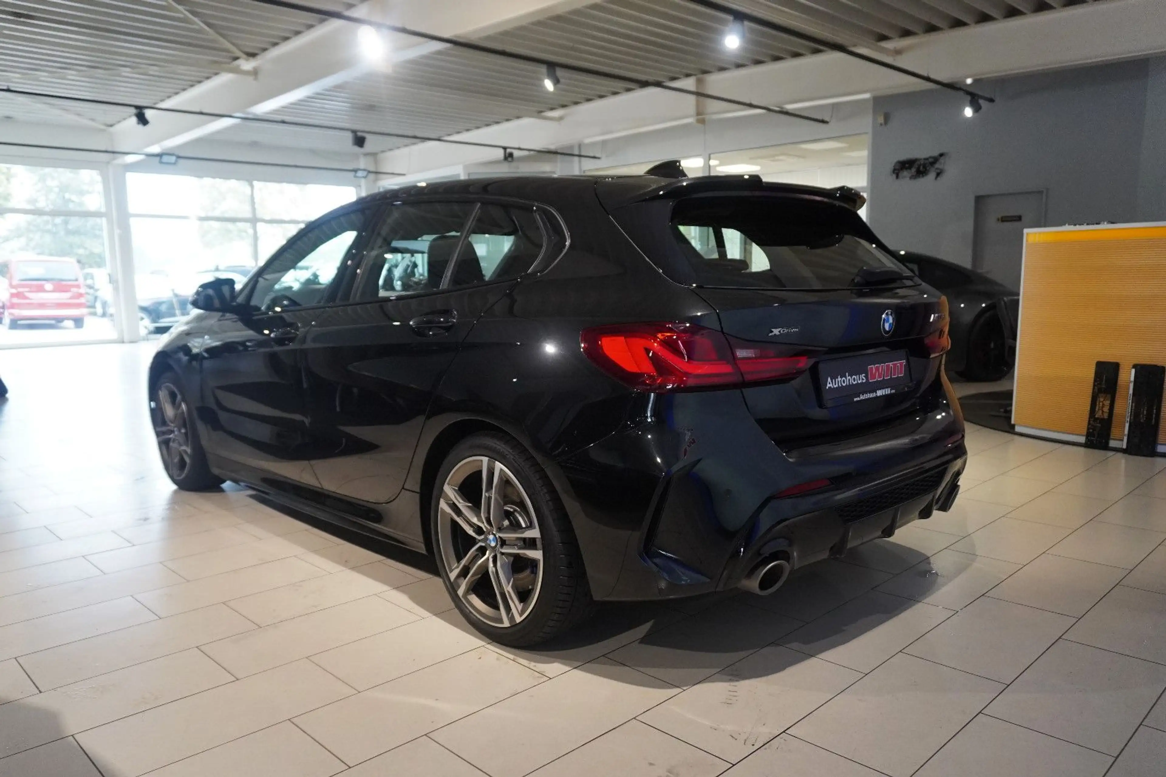 BMW 135 i xDrive |LED|SHZ|Navi|Keyless — photo 6