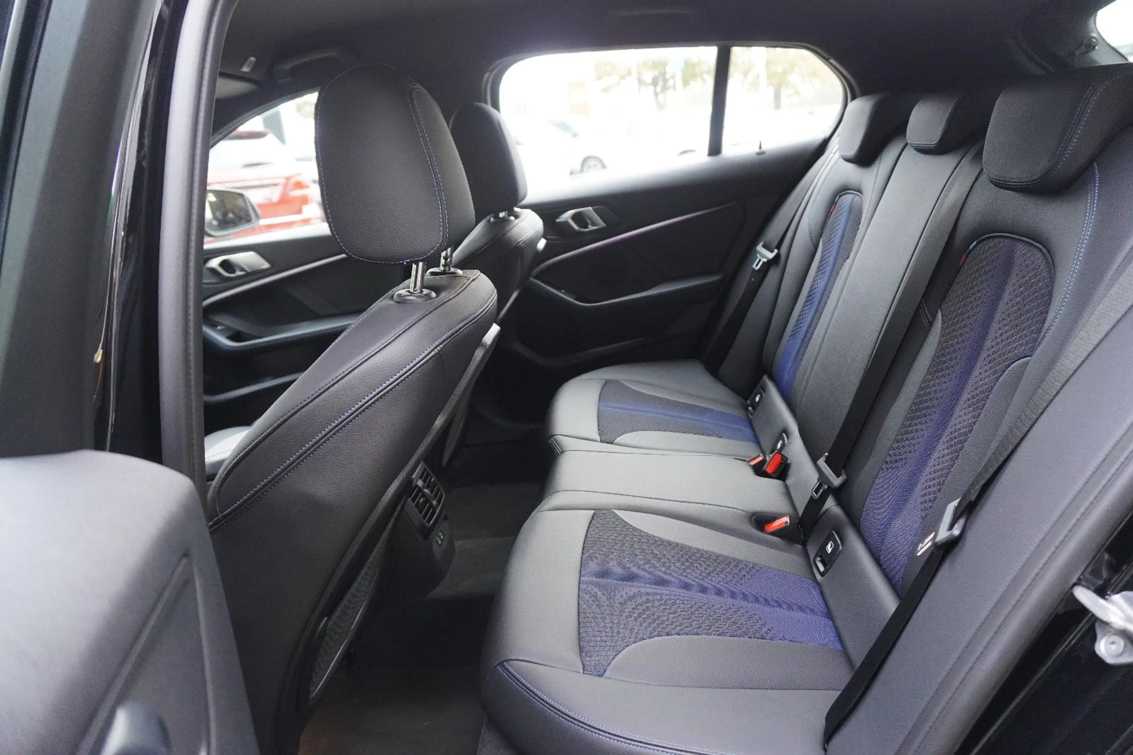 BMW 135 i xDrive |LED|SHZ|Navi|Keyless — photo 12