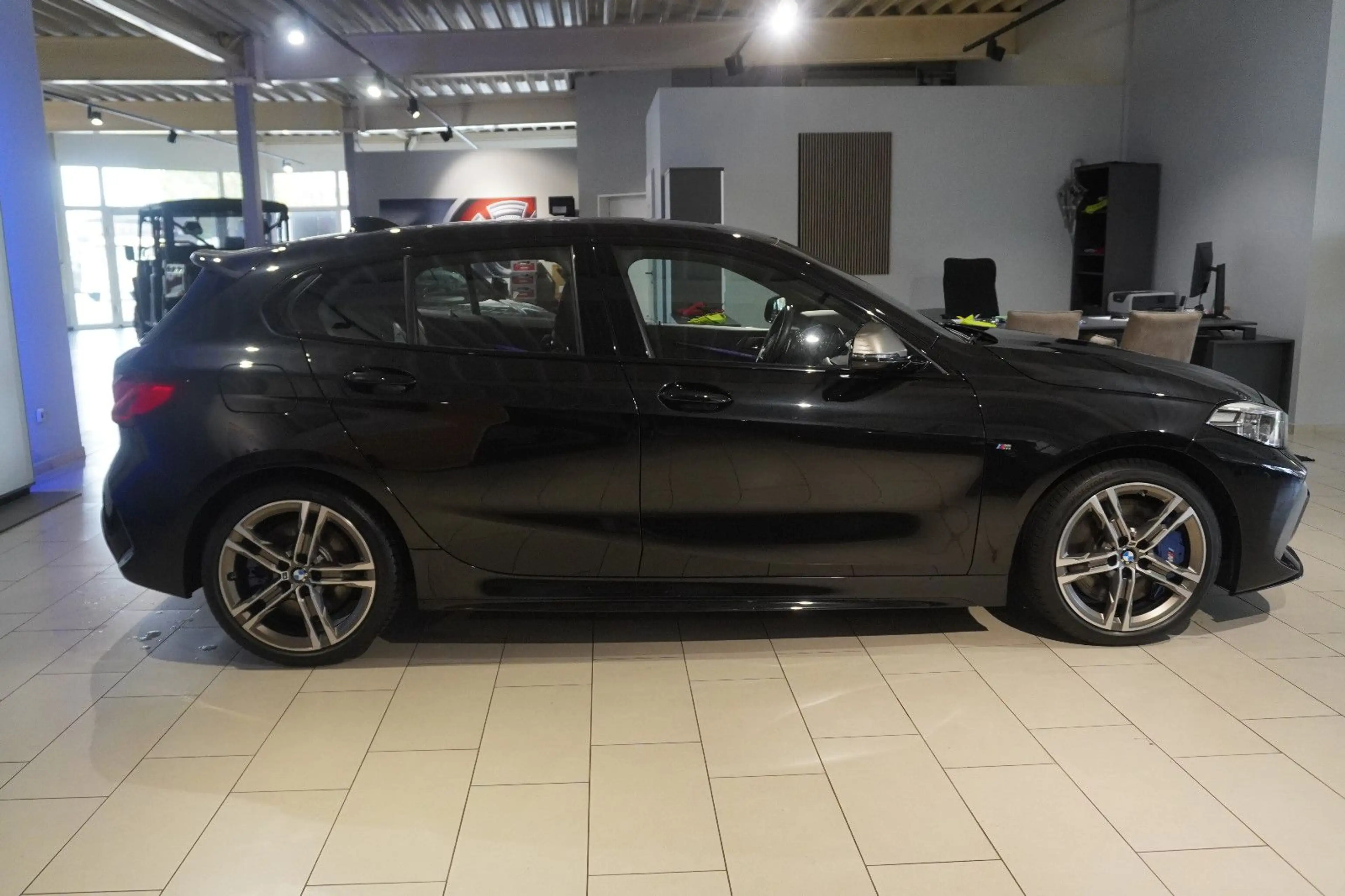 BMW 135 i xDrive |LED|SHZ|Navi|Keyless — photo 9
