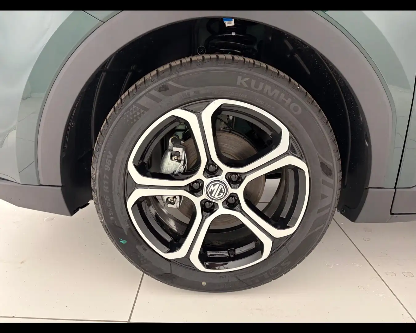 MG ZS 1.5  Comfort Vert - 2