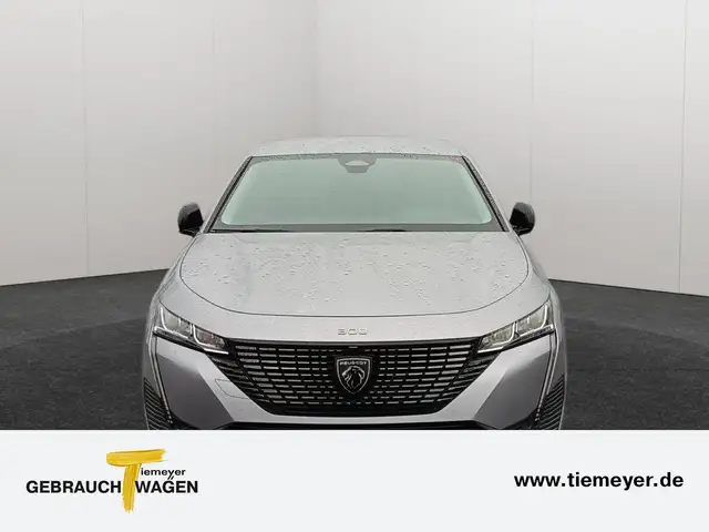 Peugeot 308 view 2